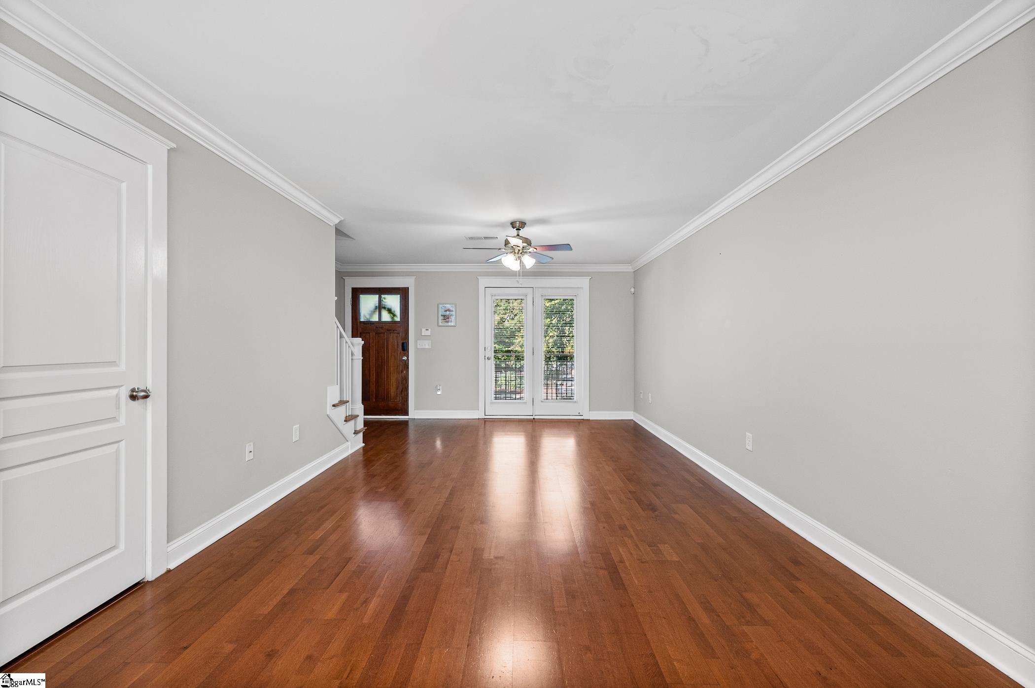833 Old Greenville Highway Property Photo 4