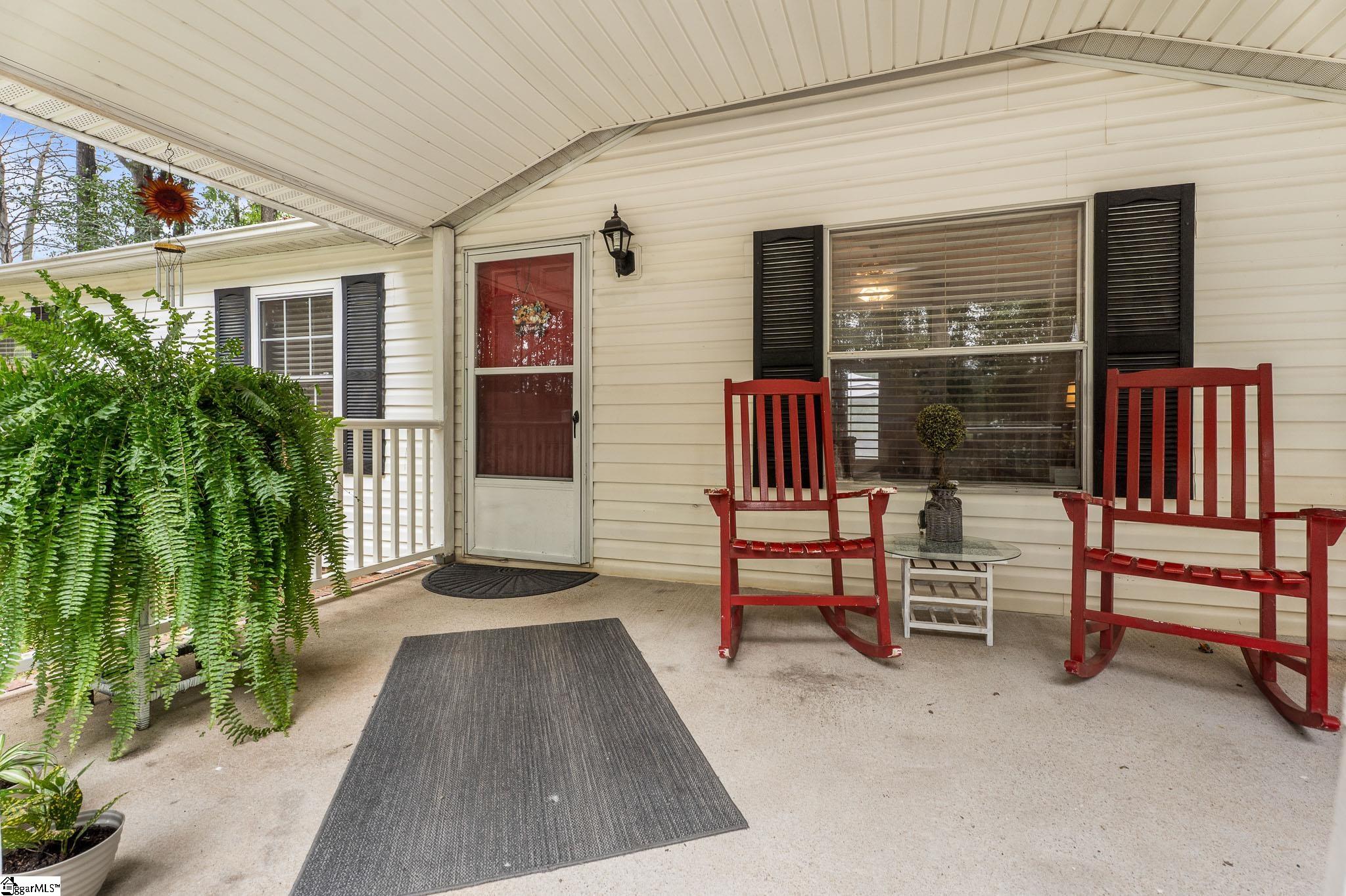 695 Miller Road Property Photo 7