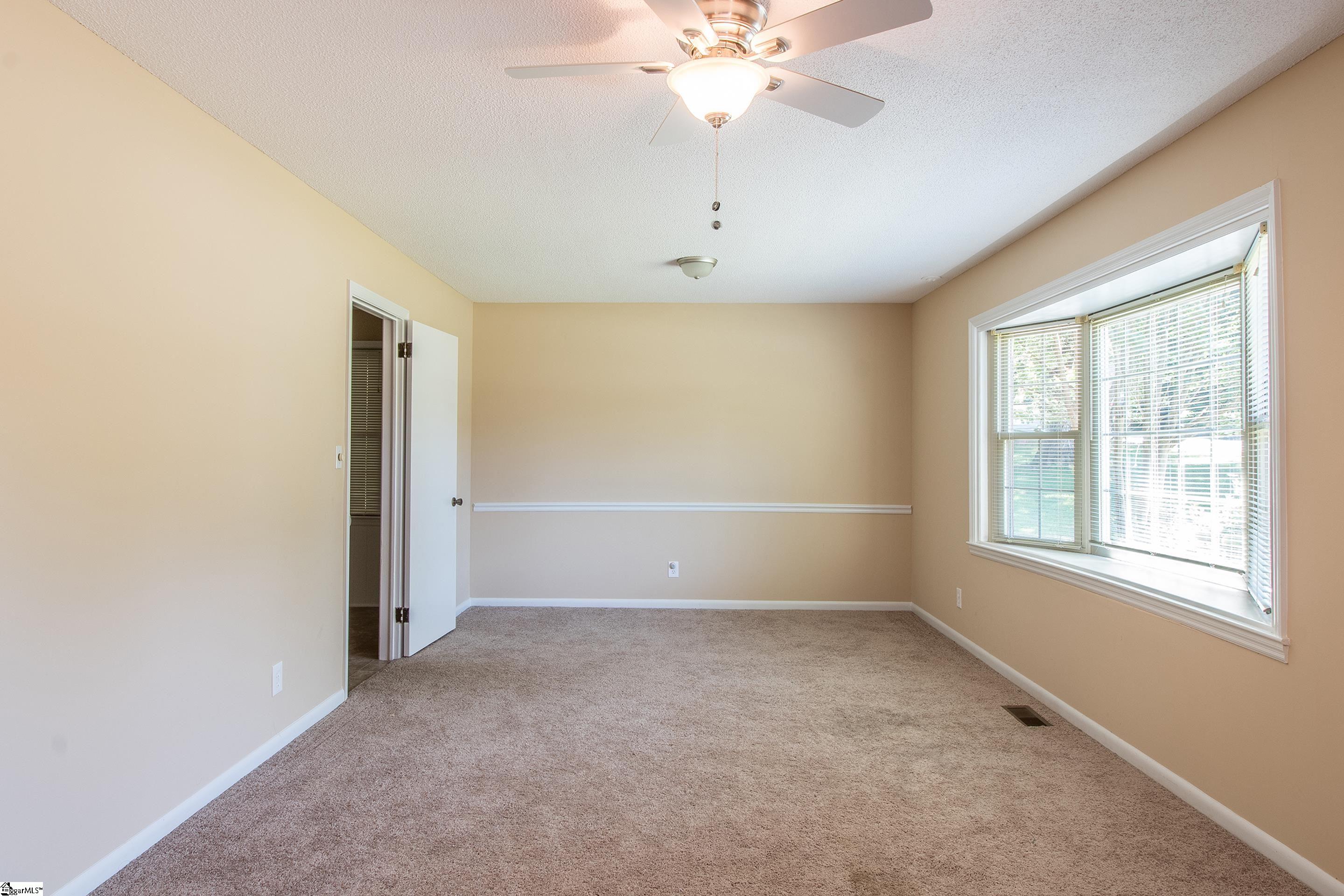 631 Pine Hill Drive Property Photo 5