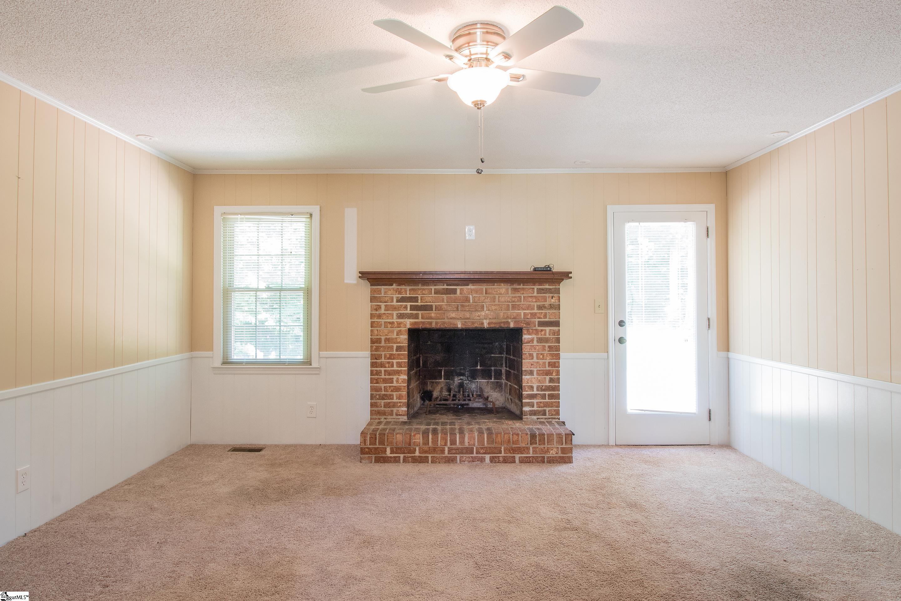 631 Pine Hill Drive Property Photo 9