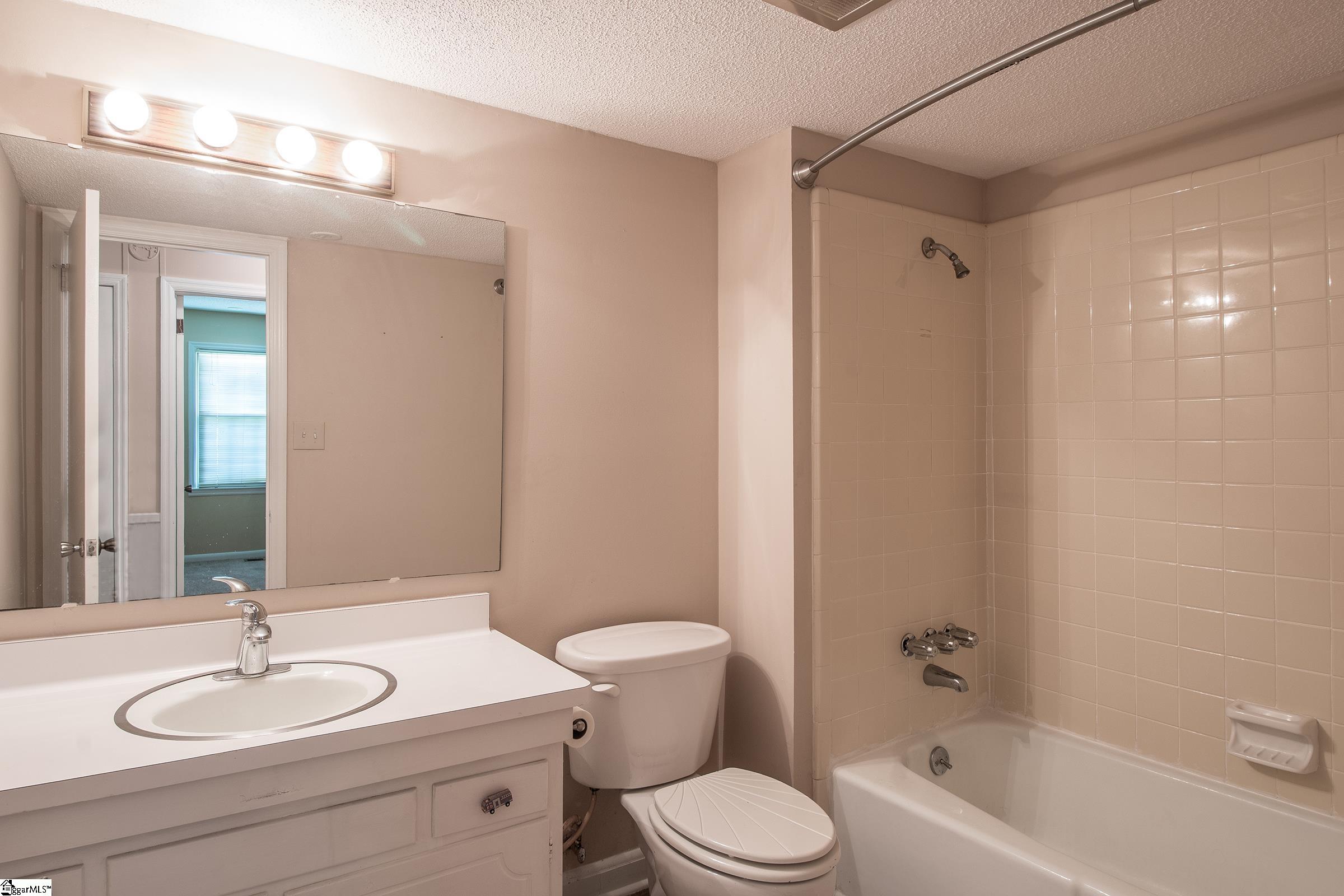 631 Pine Hill Drive Property Photo 14