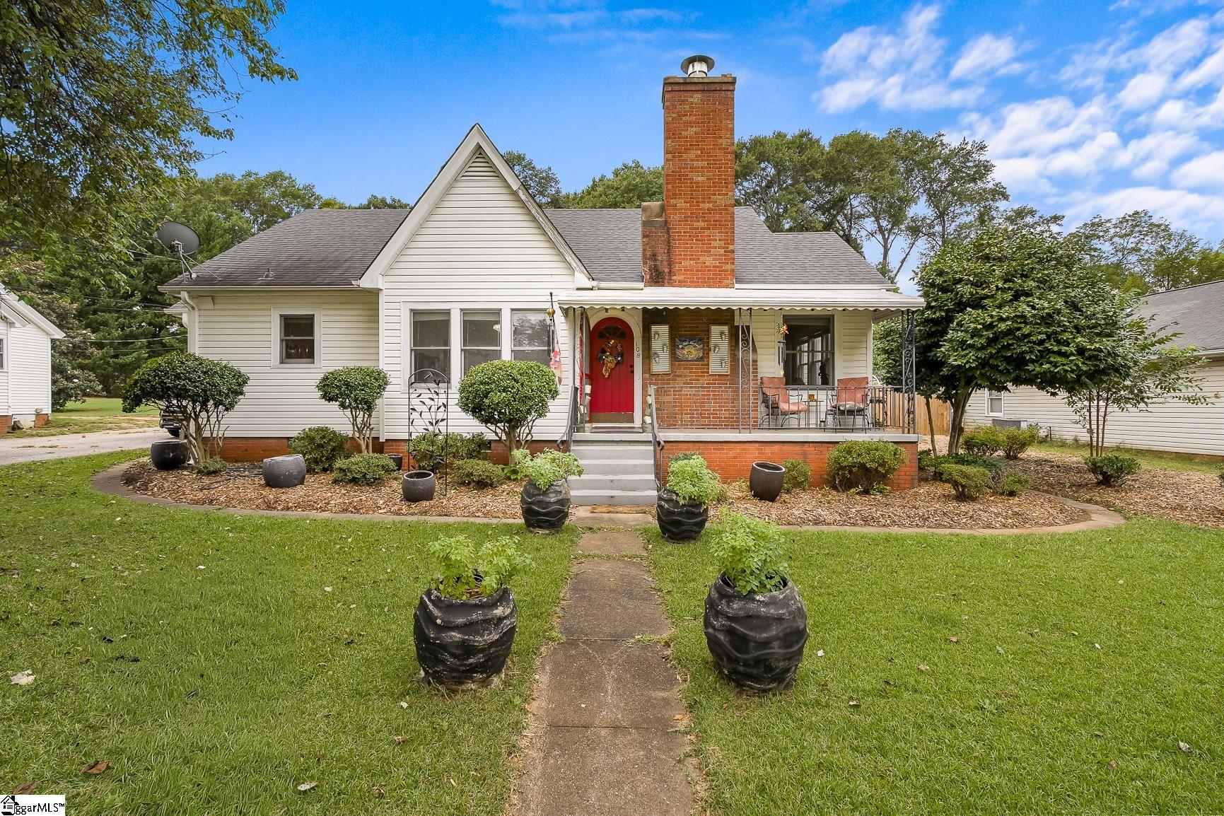 108 Poplar Drive Property Photo 1