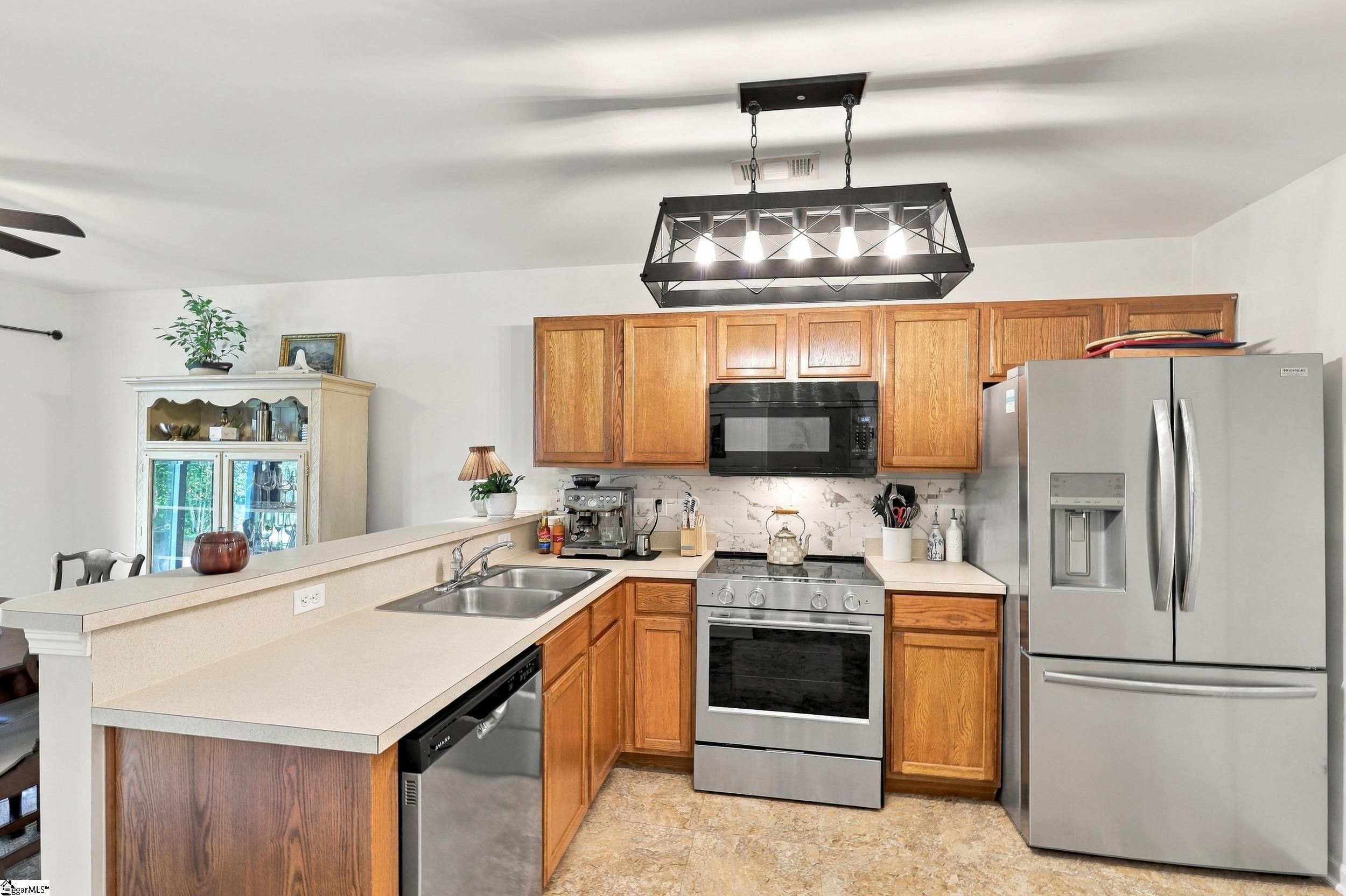 9 Hollow Tree Way Property Photo 11