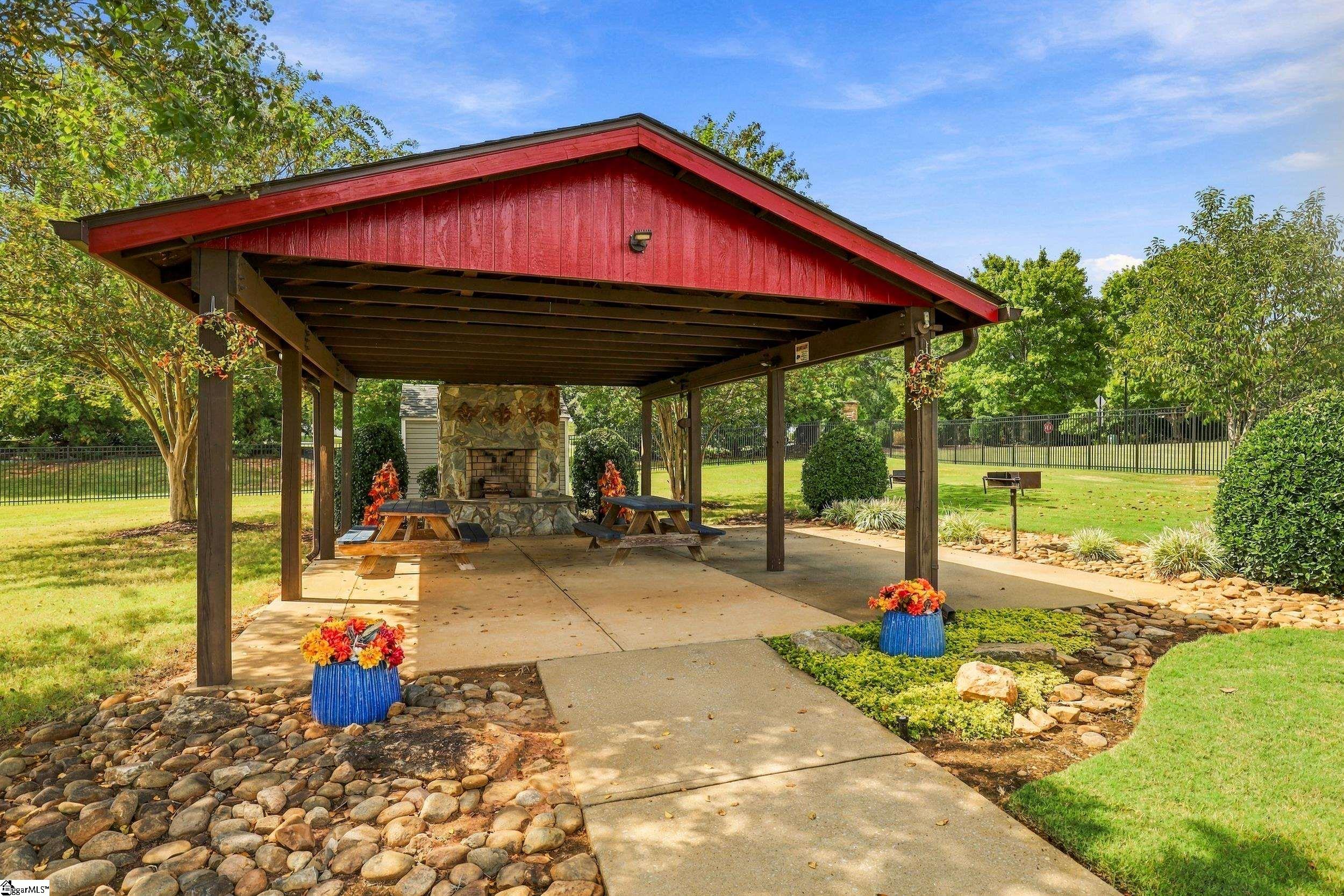 9 Hollow Tree Way Property Photo 29