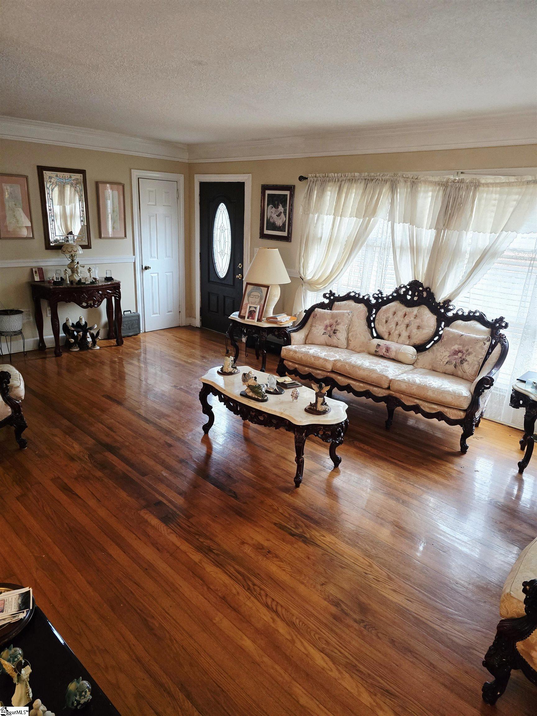 202 W Dorchester Boulevard Property Photo 3