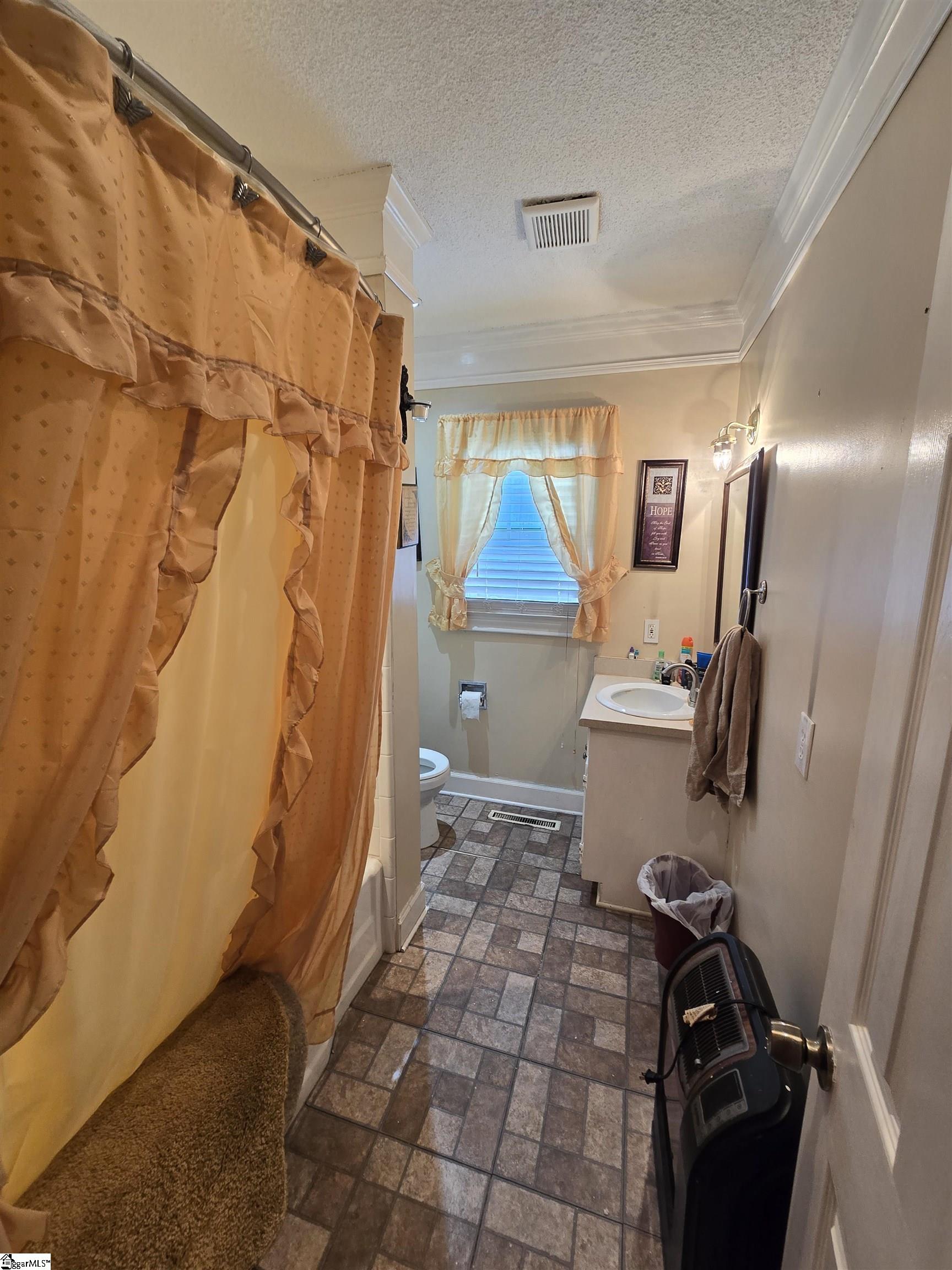 202 W Dorchester Boulevard Property Photo 10
