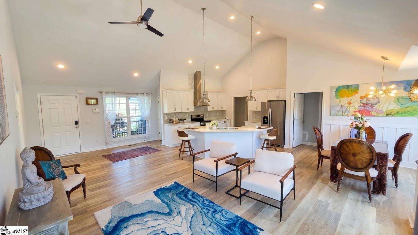 52 Montgomery Road Property Photo 4