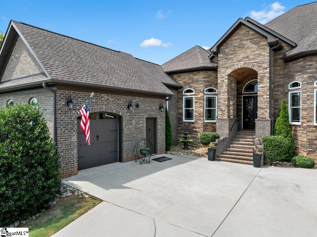 504 World Tour Drive Property Photo 5