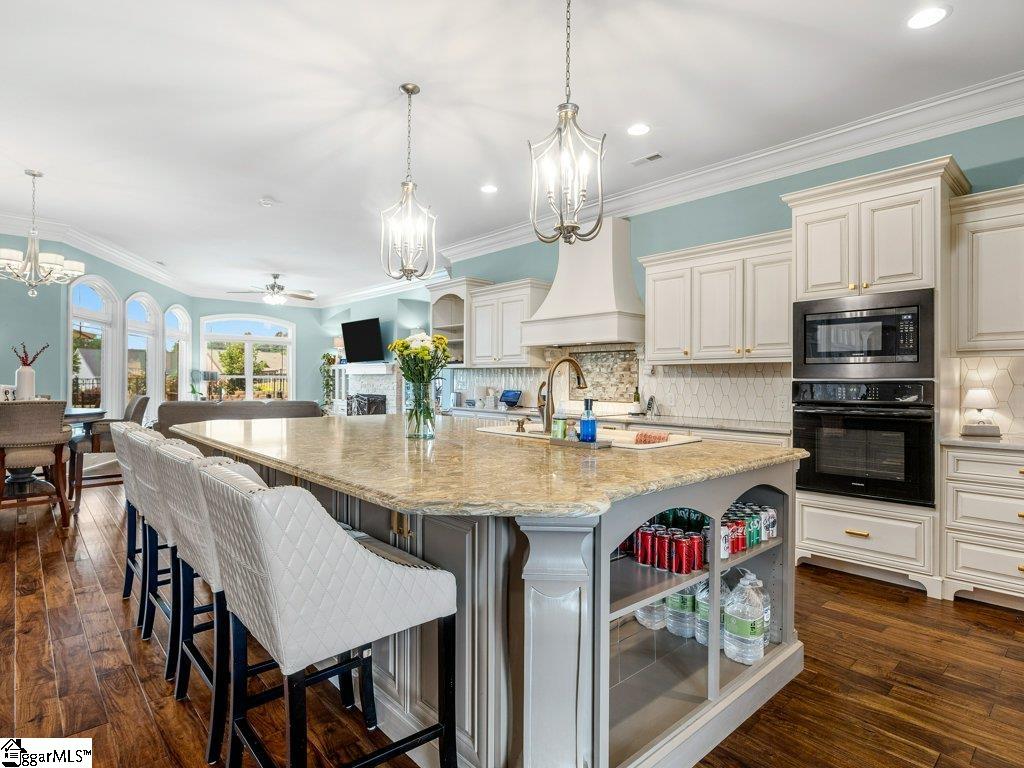 504 World Tour Drive Property Photo 18