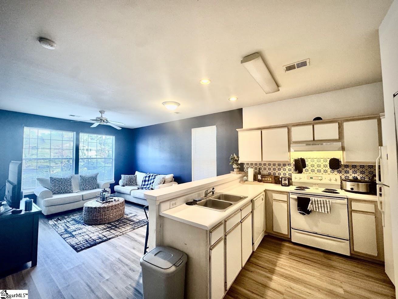 1290 River Oaks Drive Property Photo 4