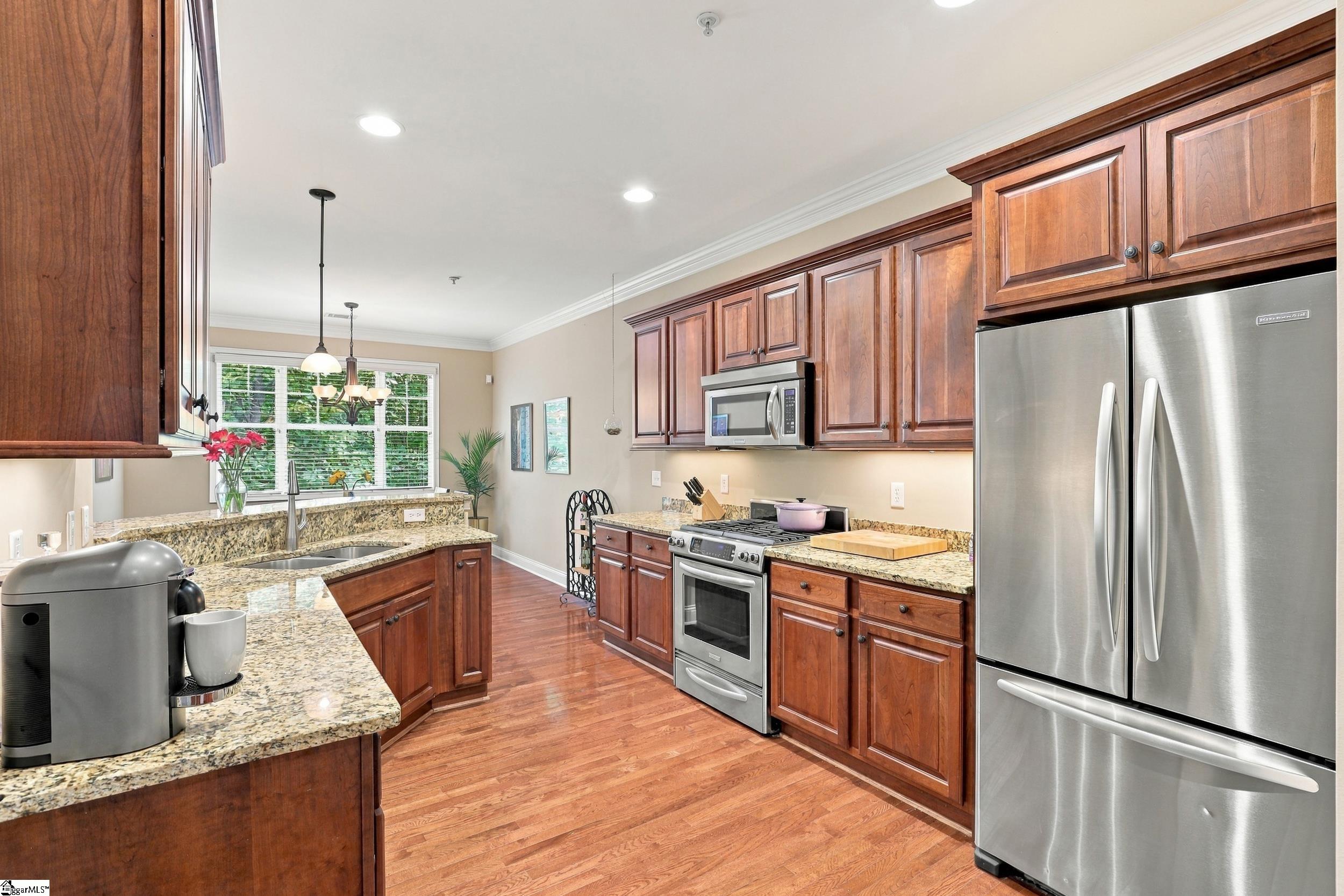 12 Edge Court Property Photo 3