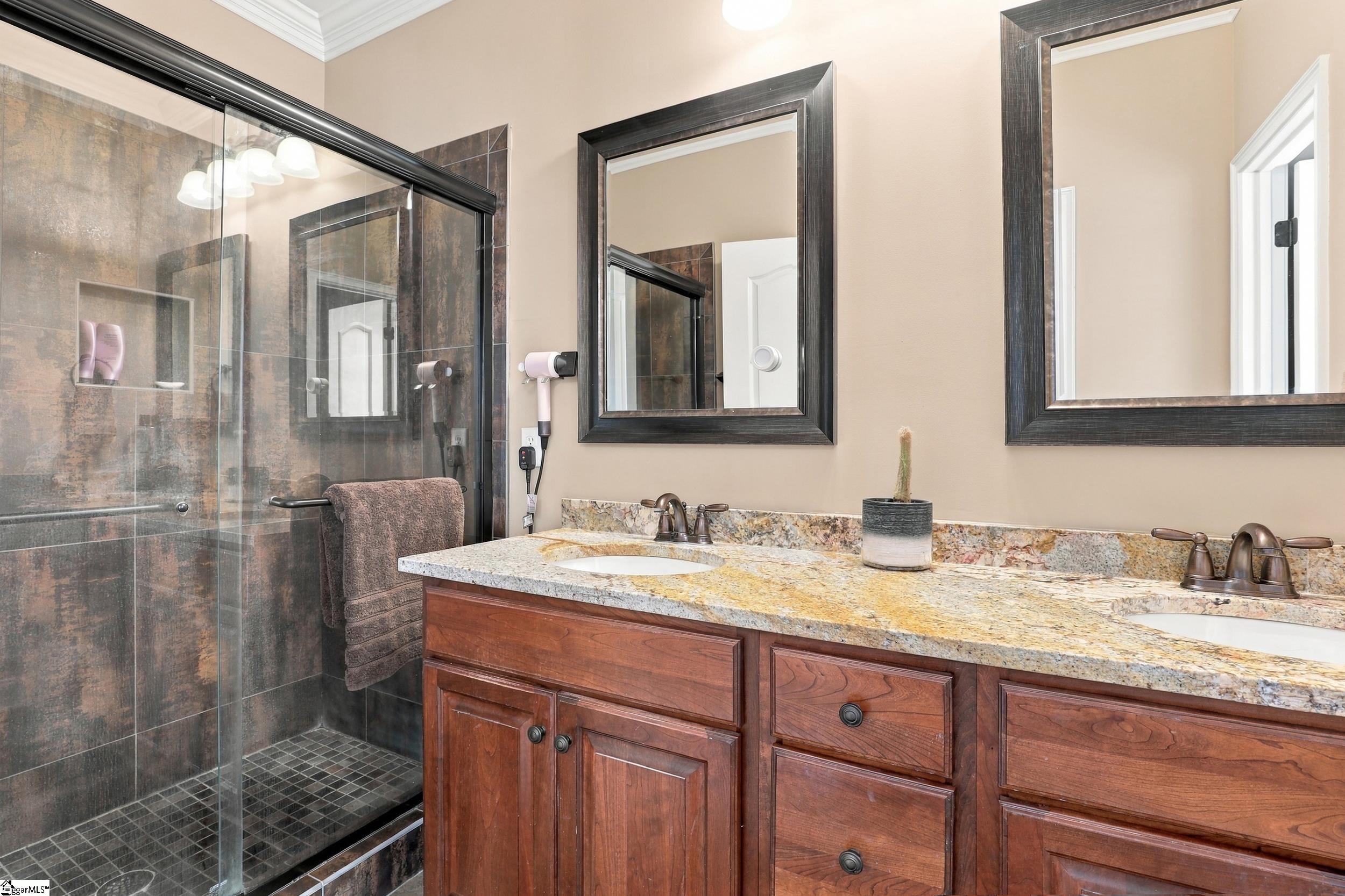 12 Edge Court Property Photo 5