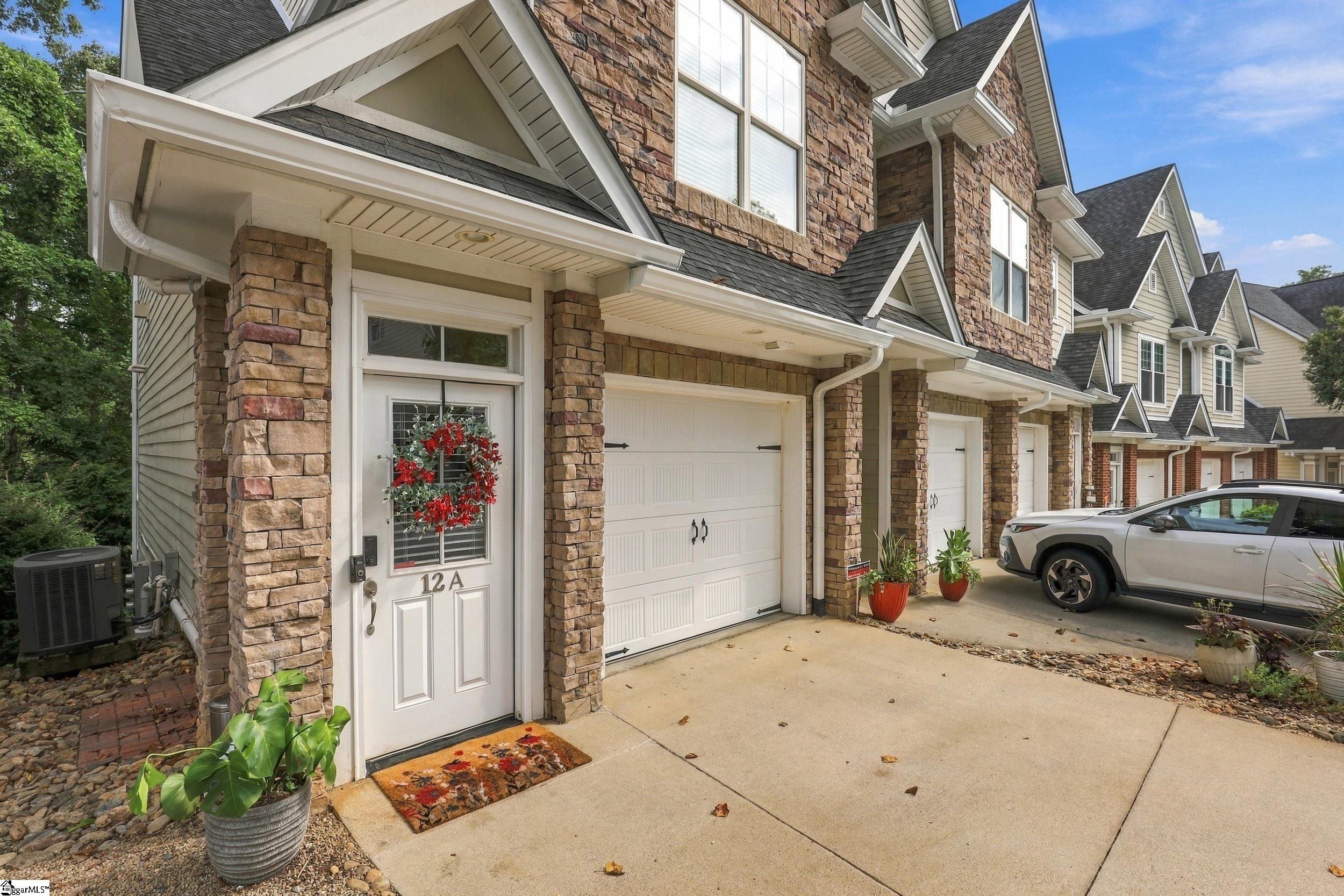 12 Edge Court Property Photo 7