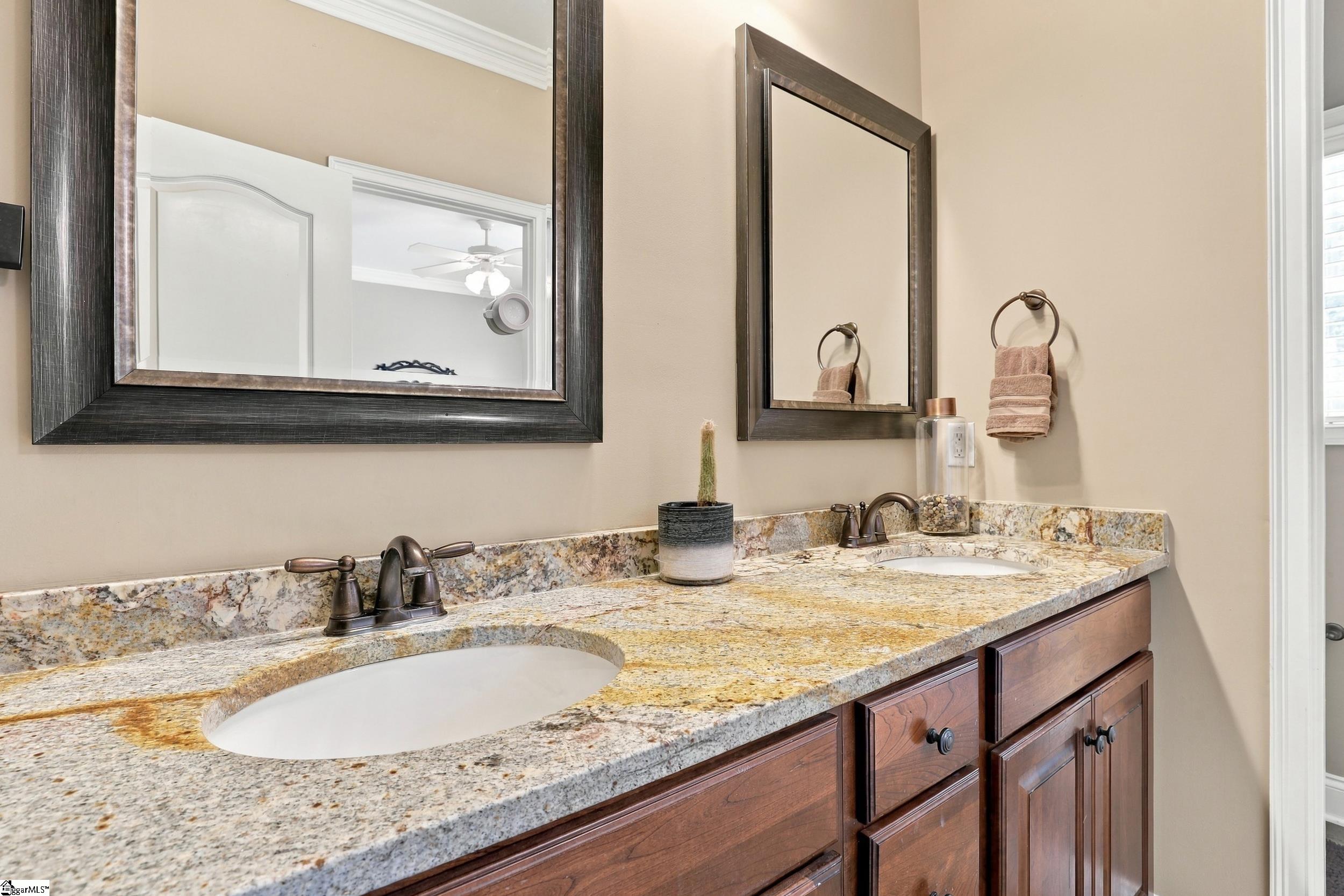 12 Edge Court Property Photo 20