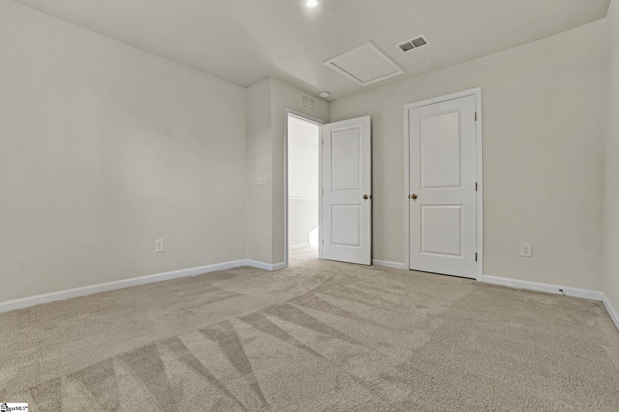 886 Cranbrook Drive Property Photo 20