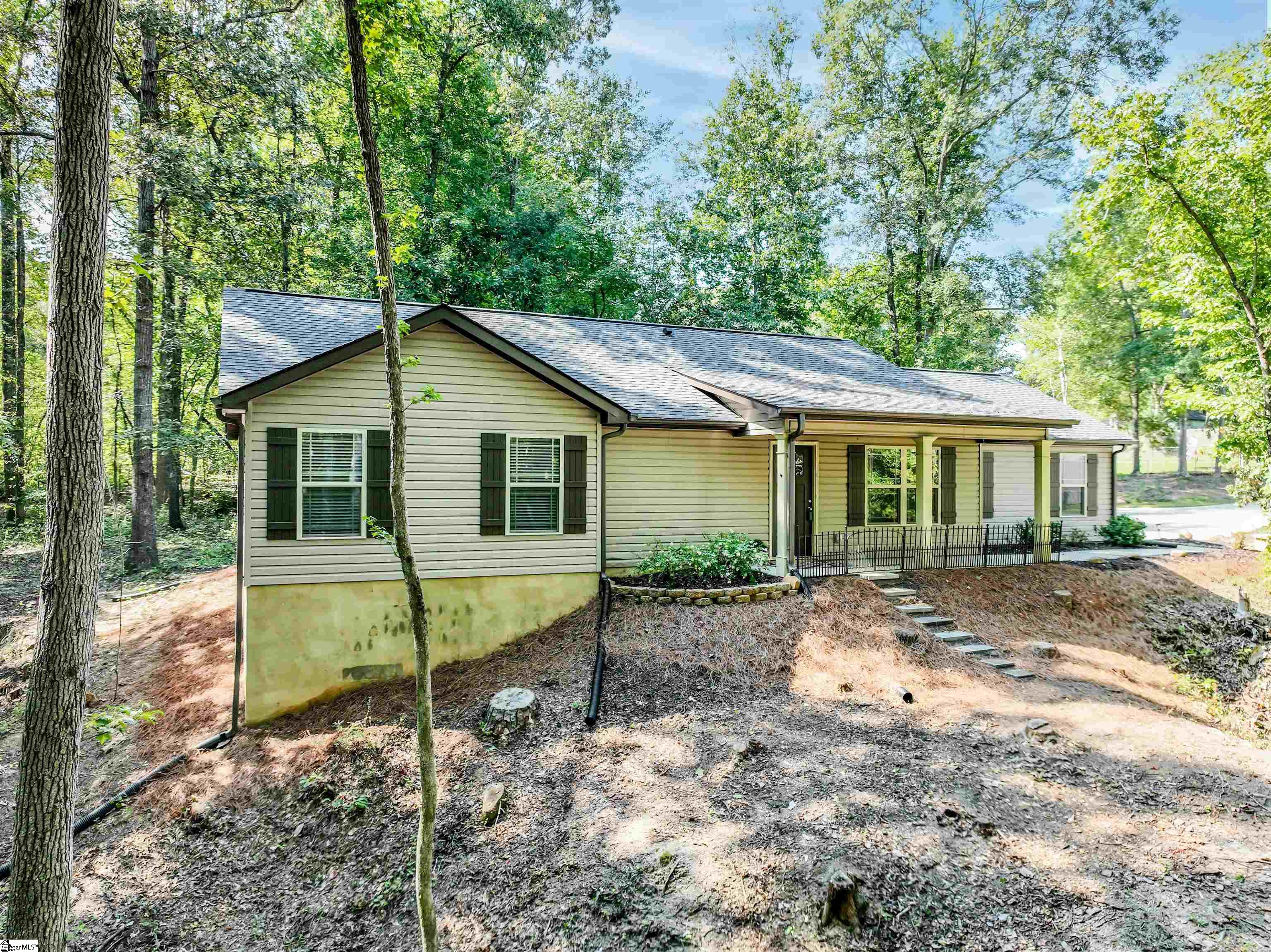 118 Forrest Drive Property Photo 1