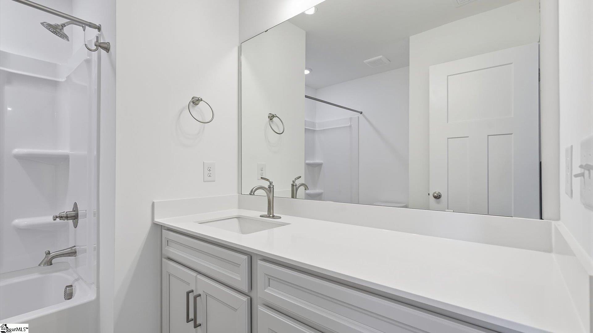 9 Hagen Lane Property Photo 21