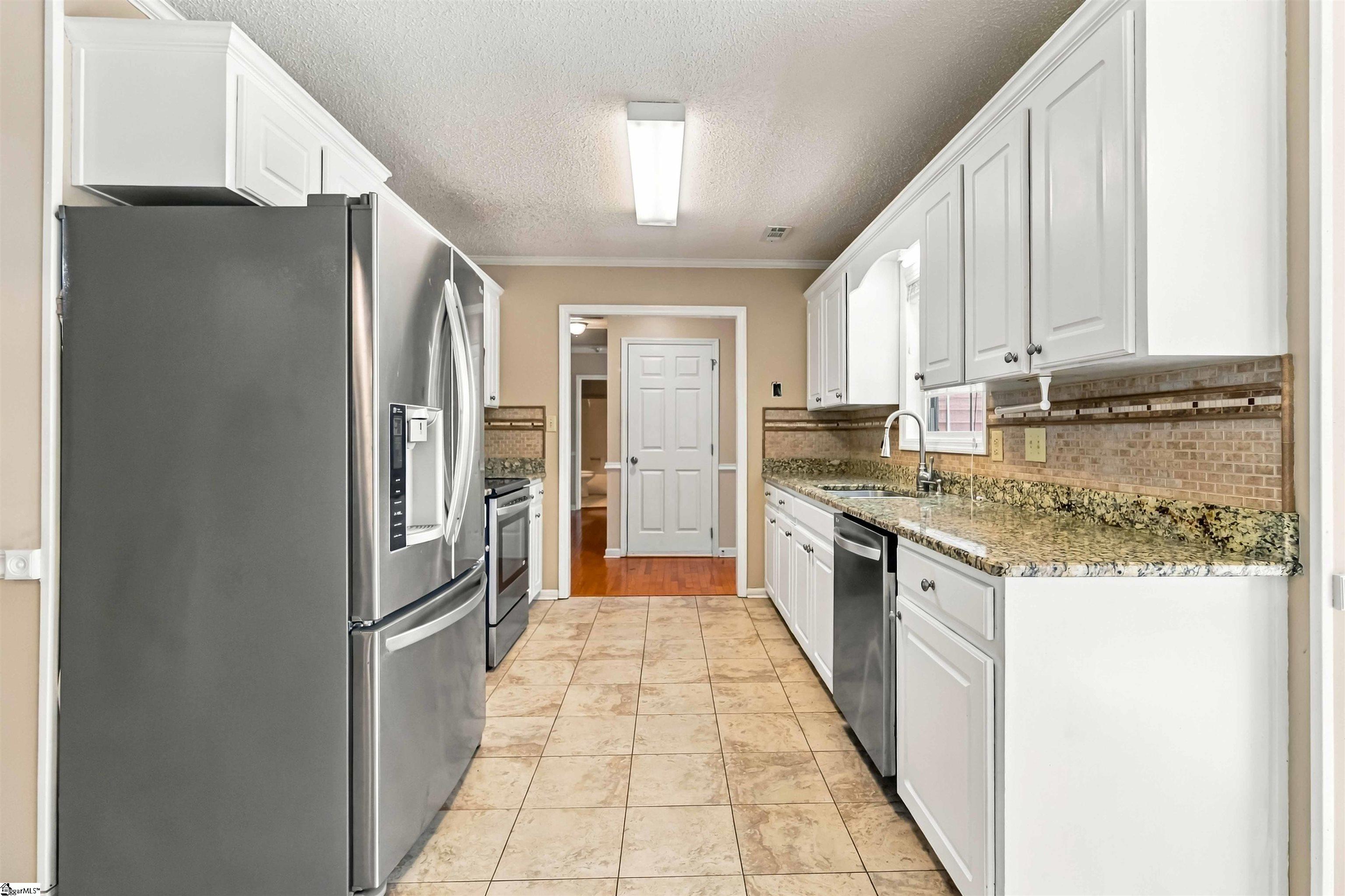 125 Woodcreek Drive Property Photo 13