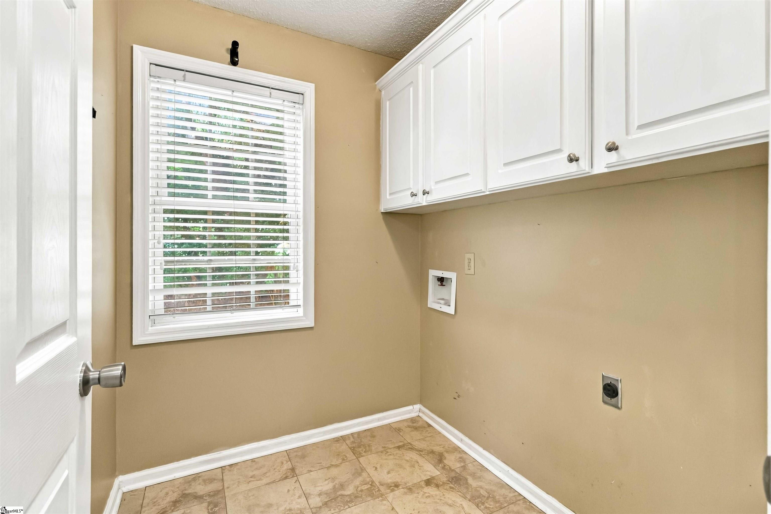 125 Woodcreek Drive Property Photo 18