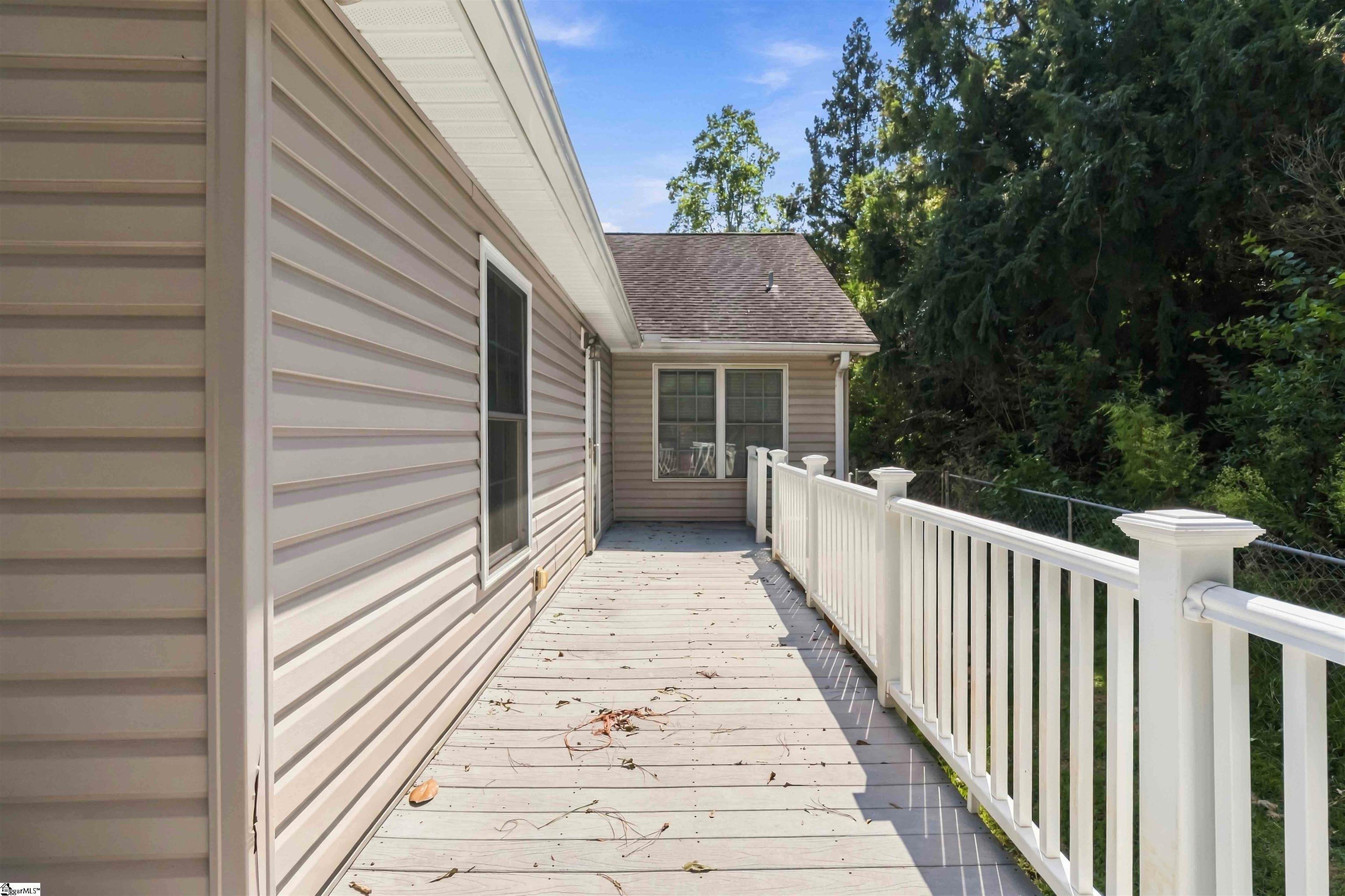 125 Woodcreek Drive Property Photo 32