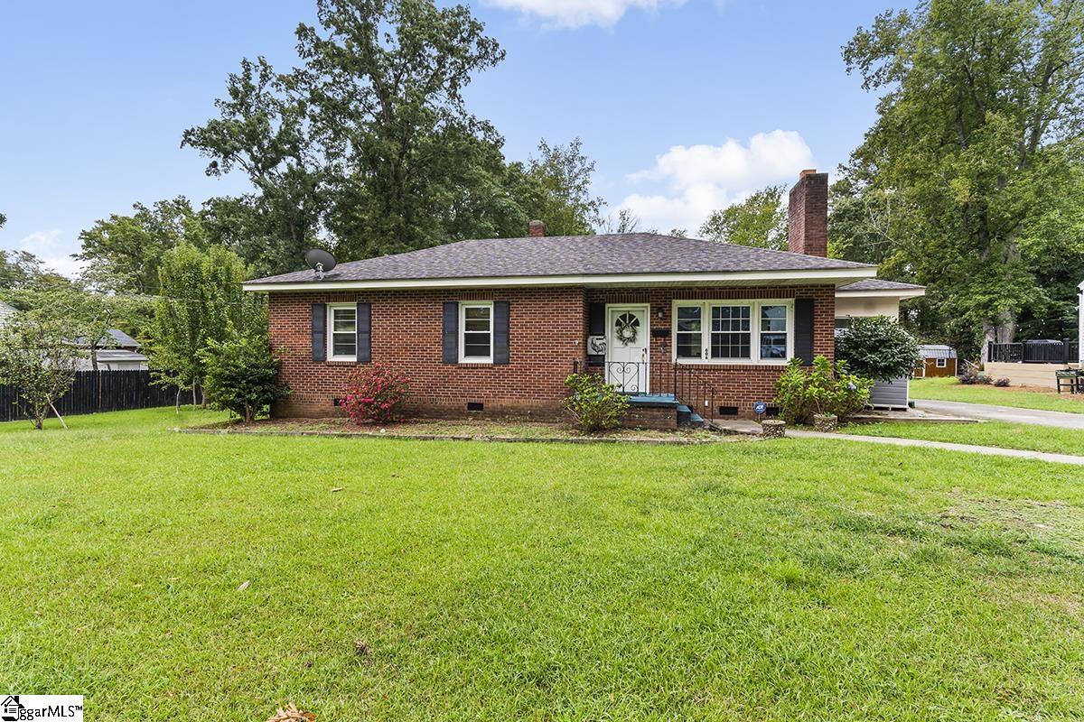 606 Cedar Street Property Photo 1
