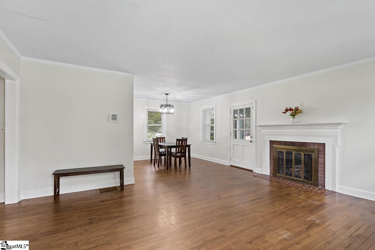606 Cedar Street Property Photo 3