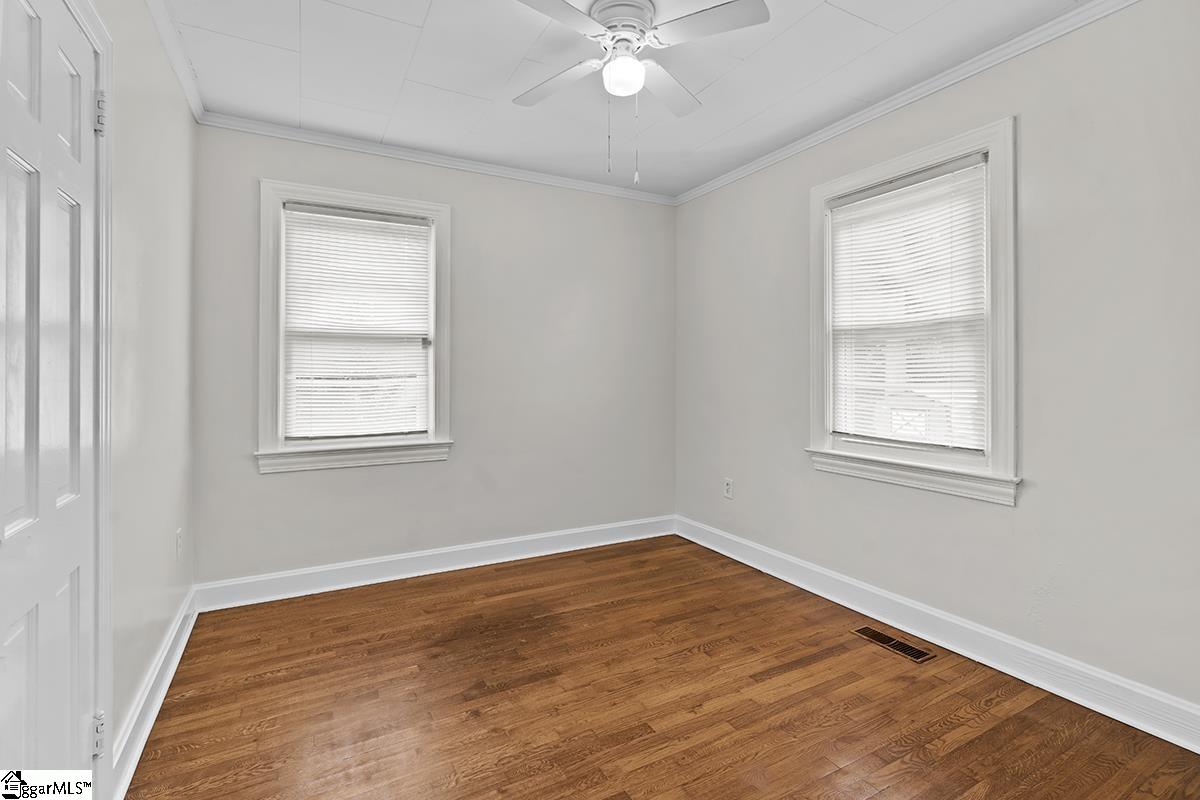 606 Cedar Street Property Photo 10