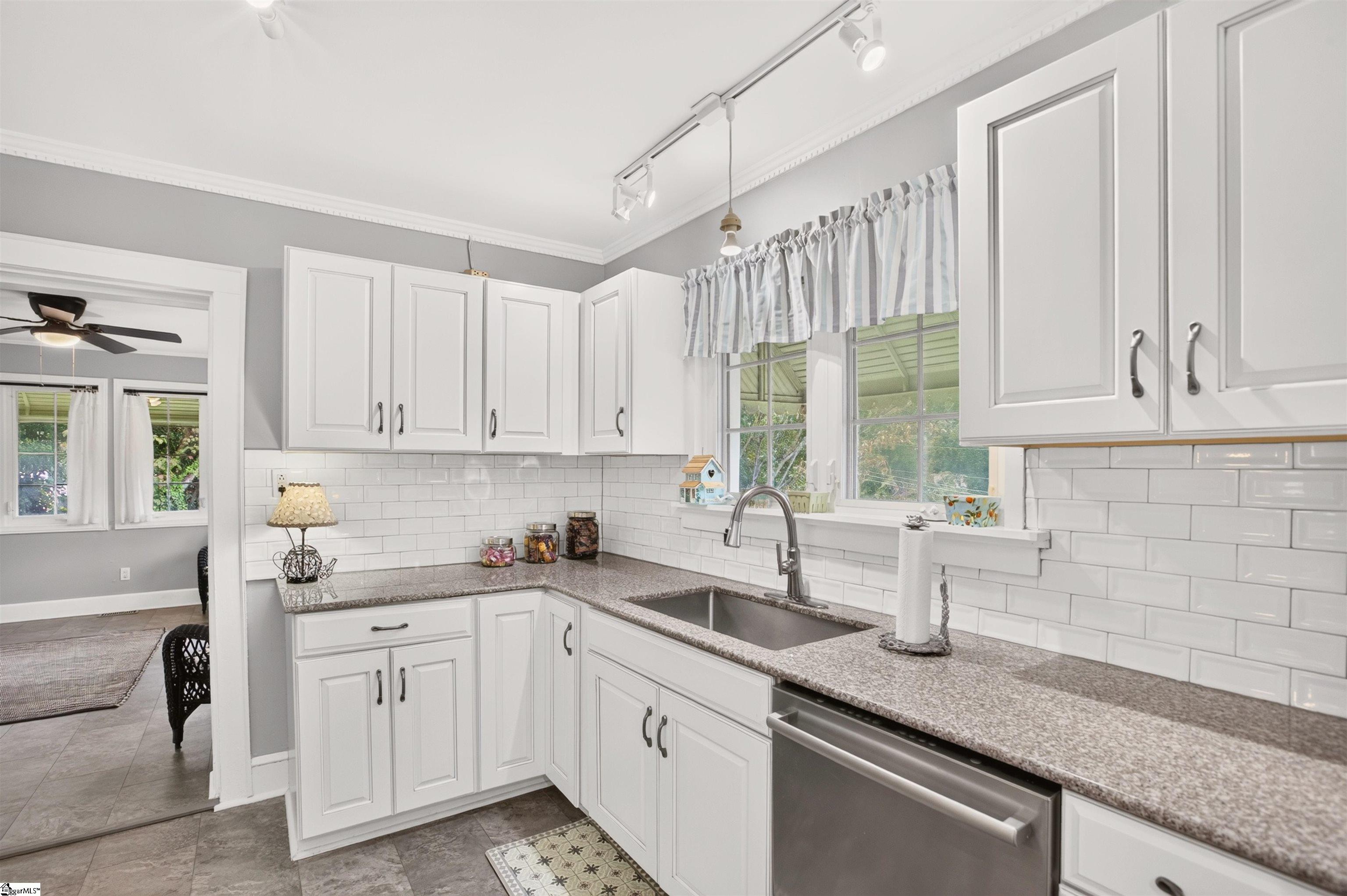 3914 Brushy Creek Road Property Photo 11