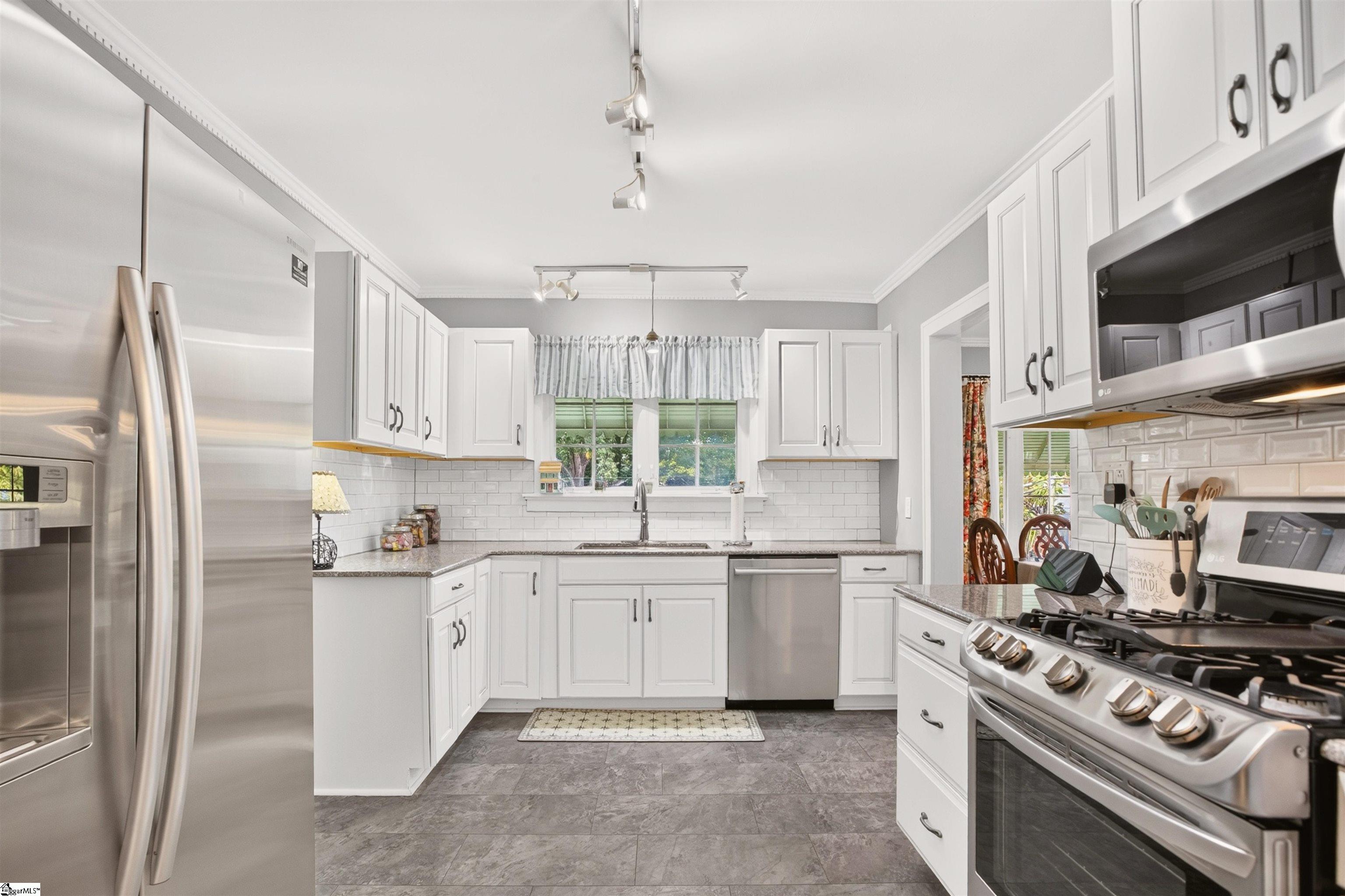 3914 Brushy Creek Road Property Photo 15
