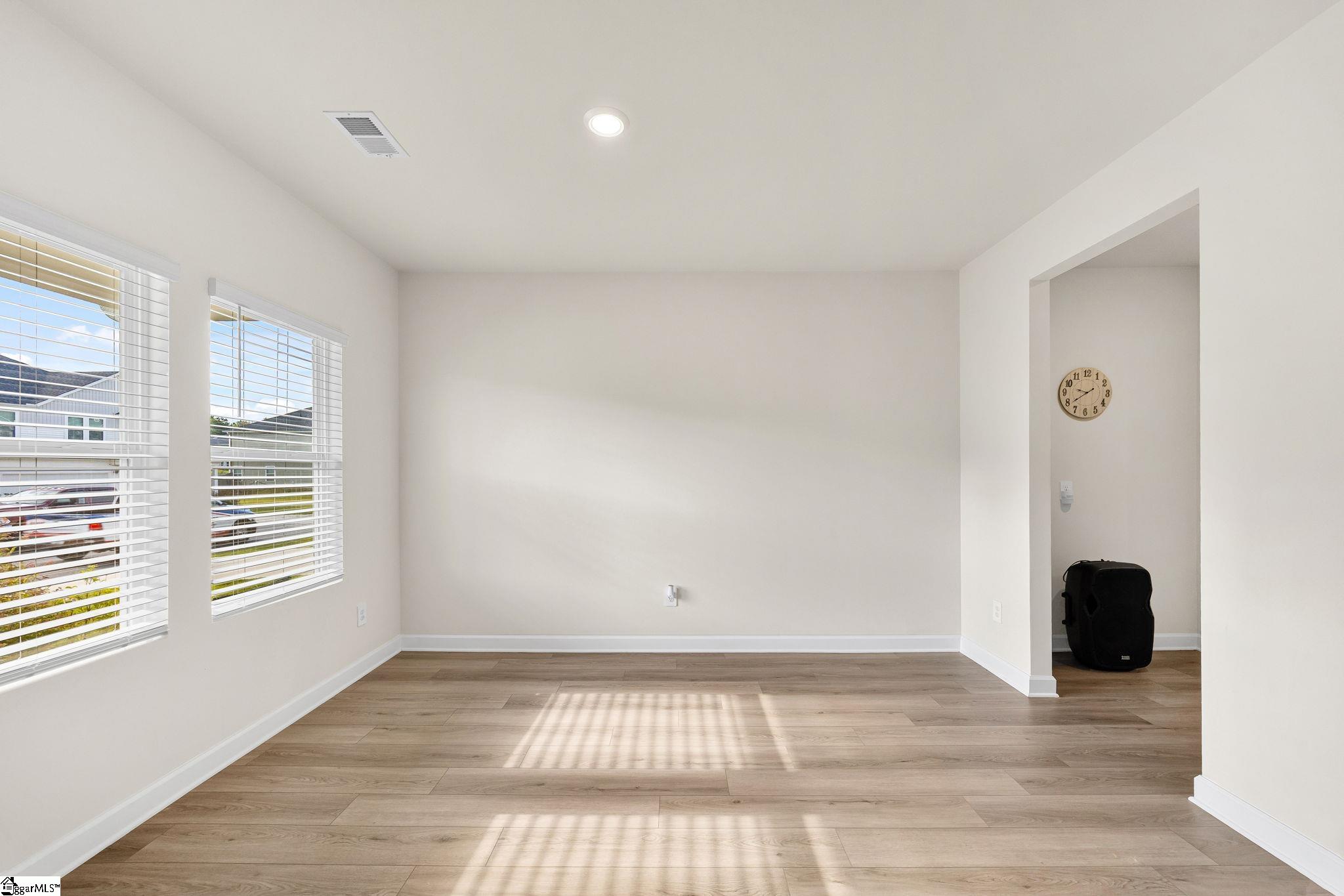 1043 Appalachian Drive Property Photo 4
