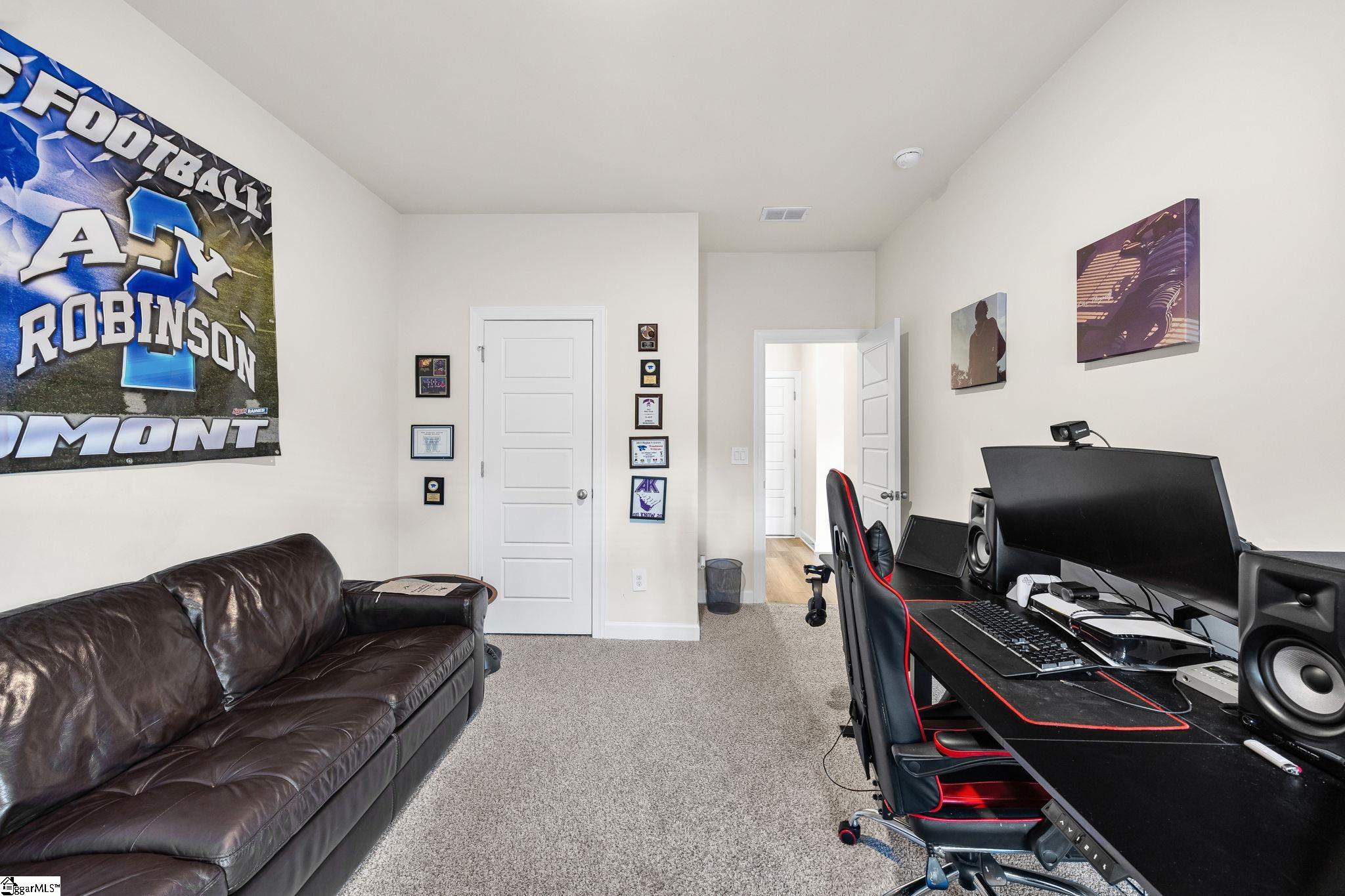 1043 Appalachian Drive Property Photo 16