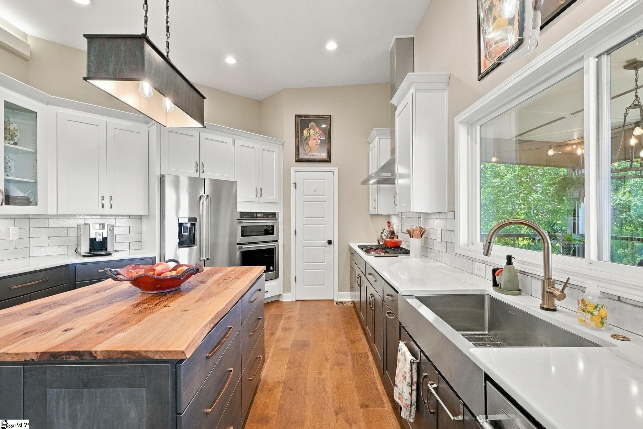 1133 Altamont Road Property Photo 12