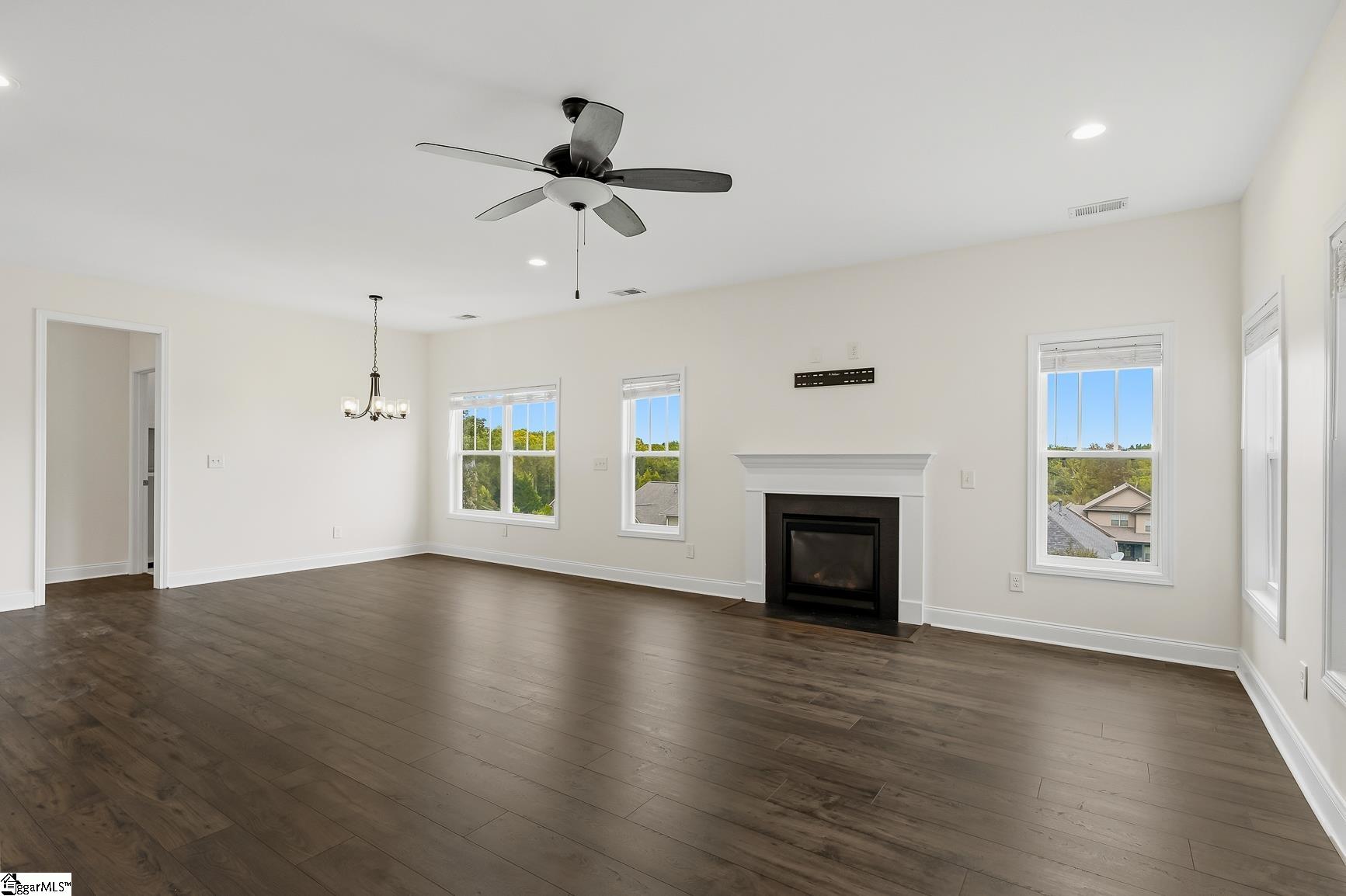 1029 Tuscany Drive Property Photo 9
