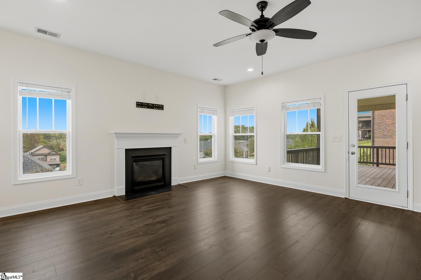 1029 Tuscany Drive Property Photo 10