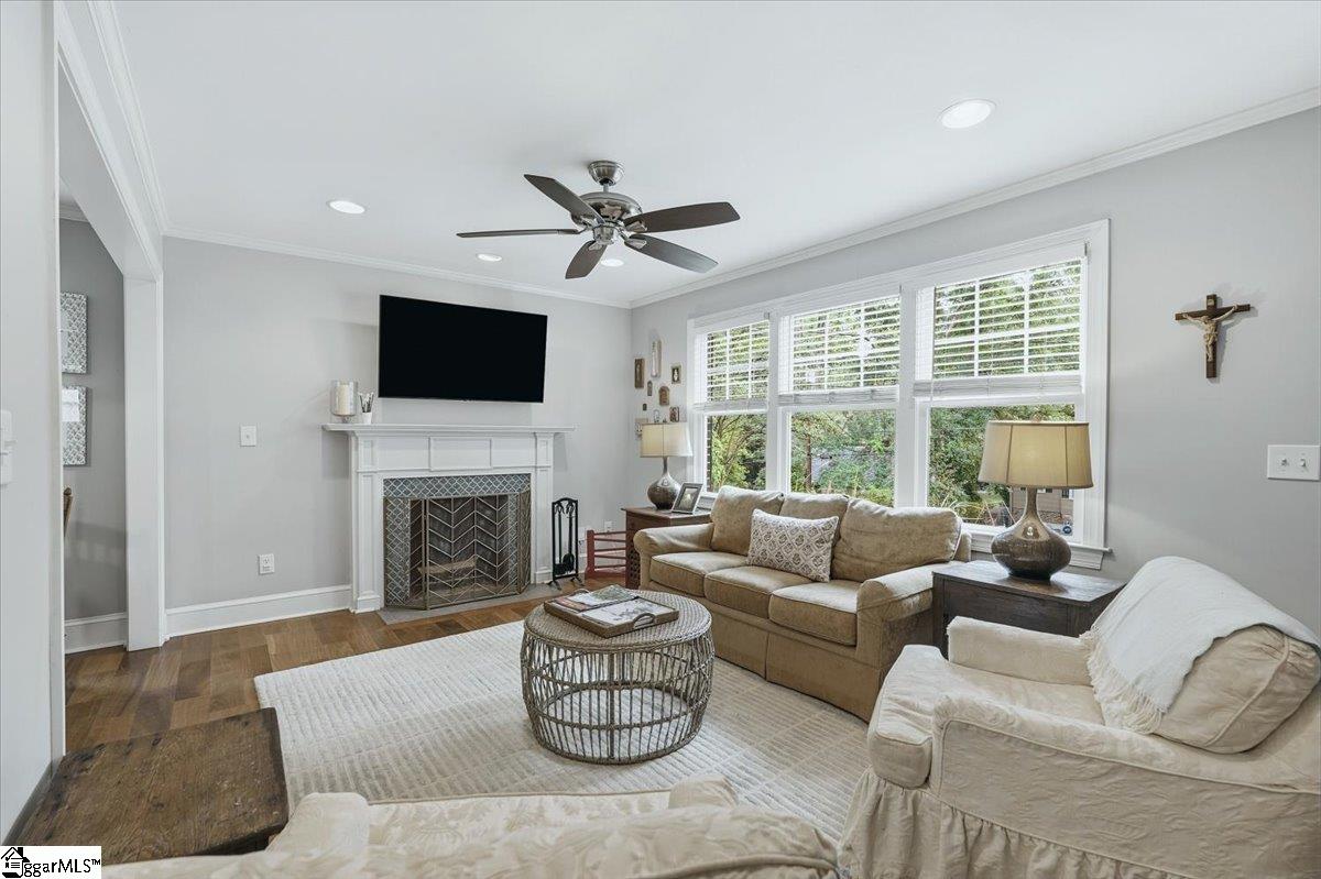 8 Charlotte Street Property Photo 4