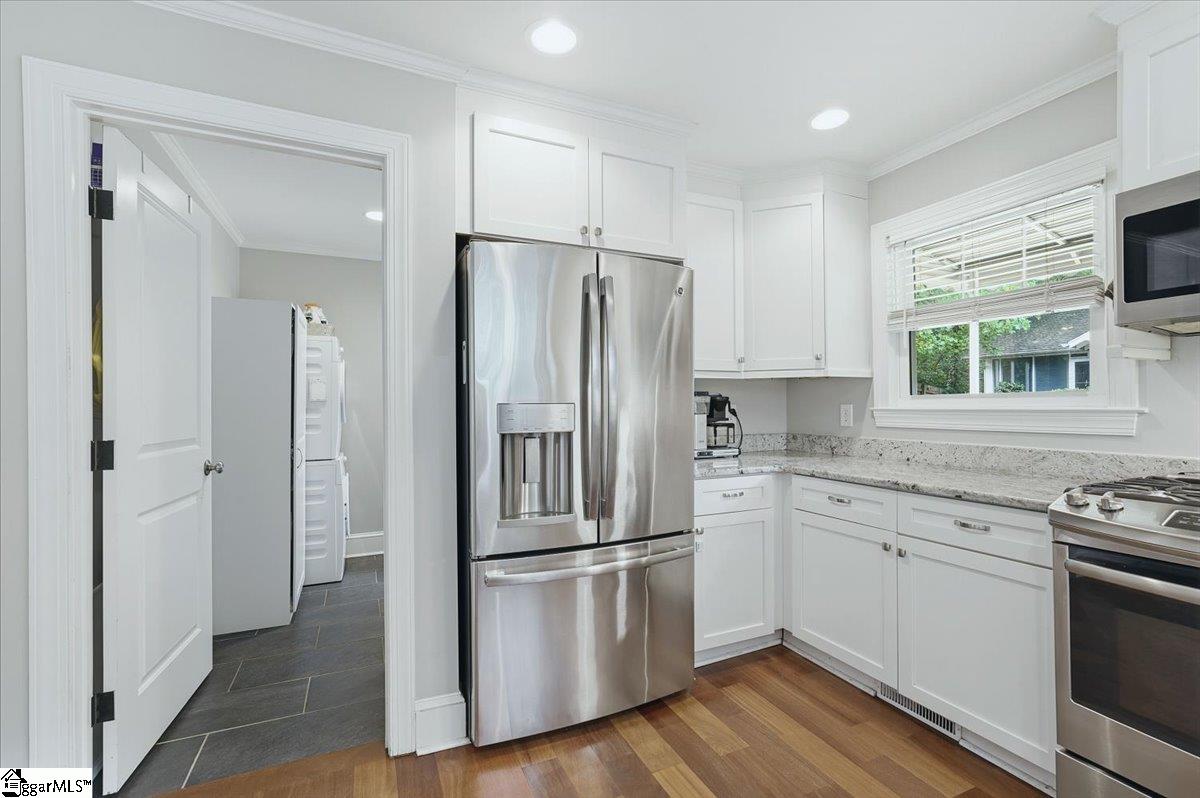 8 Charlotte Street Property Photo 8