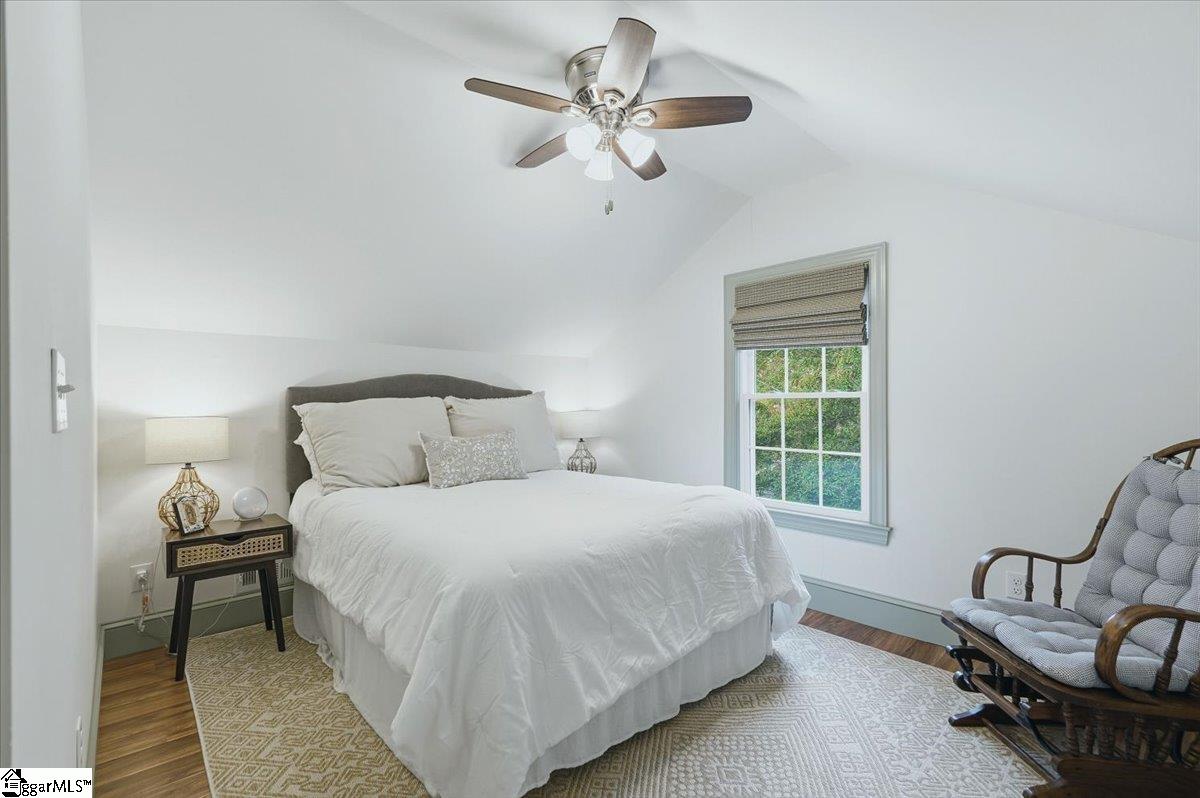 8 Charlotte Street Property Photo 13