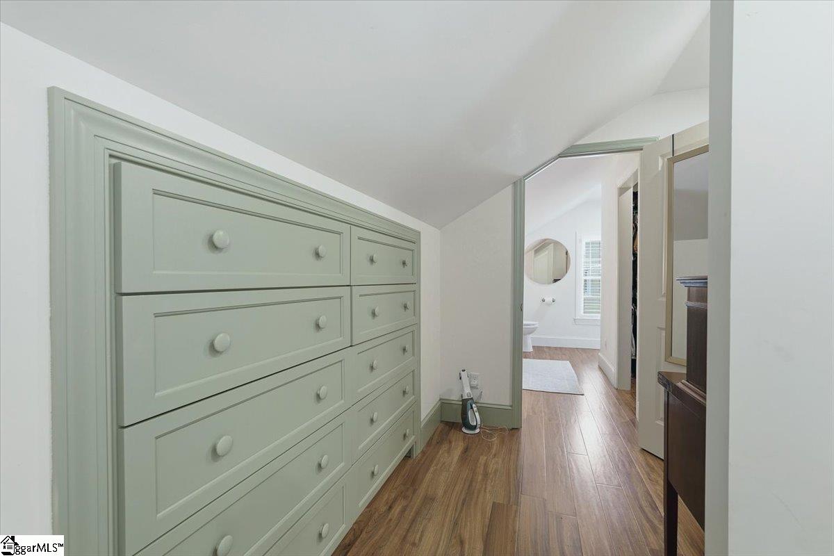 8 Charlotte Street Property Photo 14