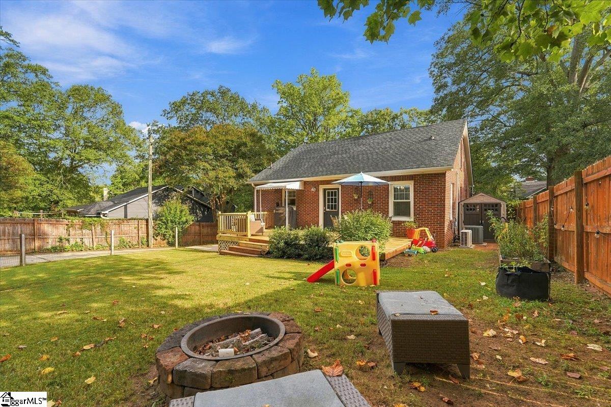8 Charlotte Street Property Photo 28