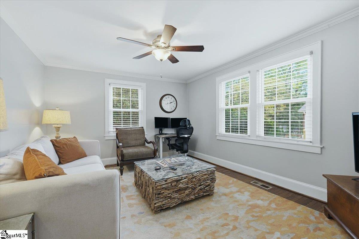 8 Charlotte Street Property Photo 39