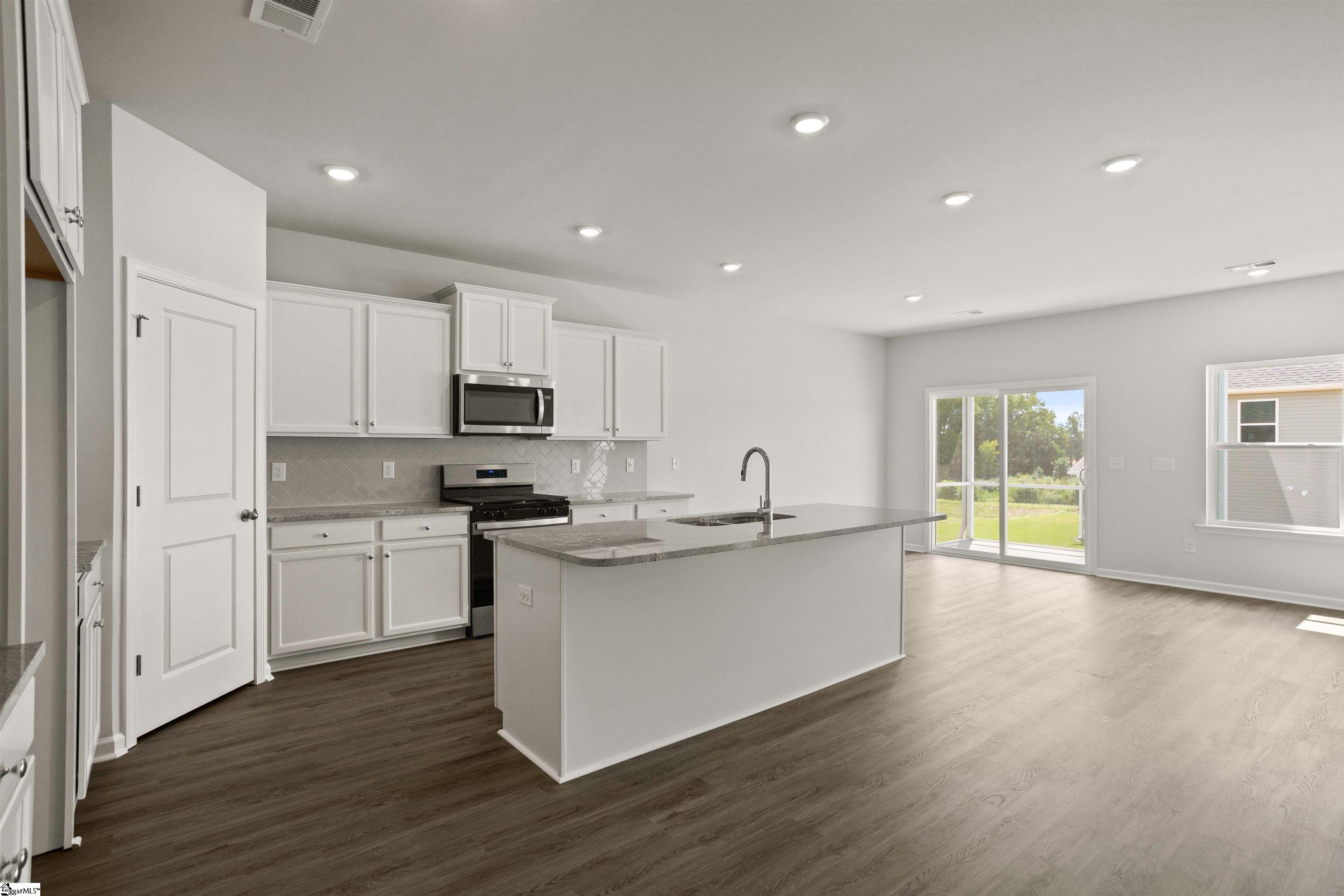 419 Beautyberry Street Property Photo 12