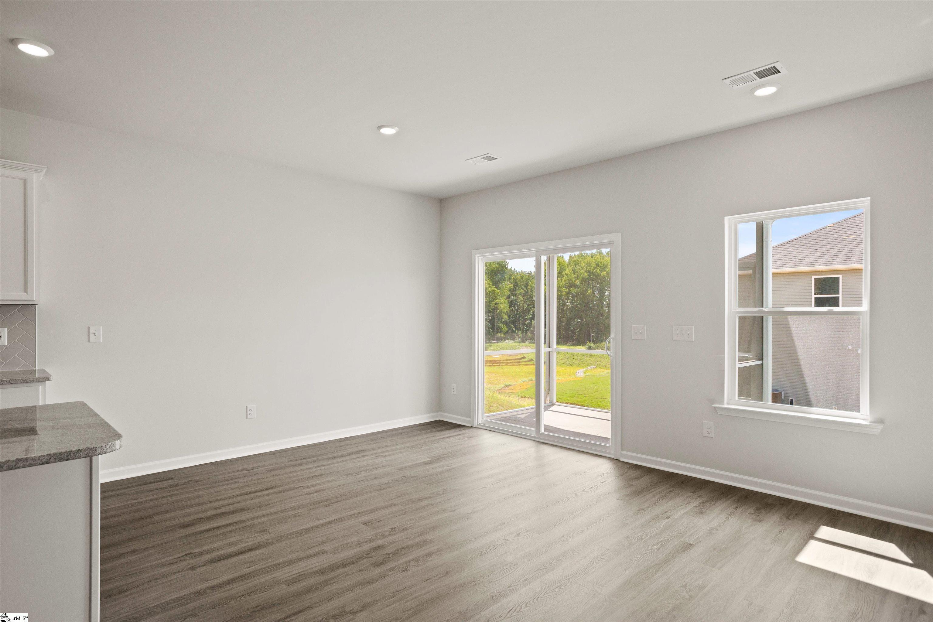 419 Beautyberry Street Property Photo 14