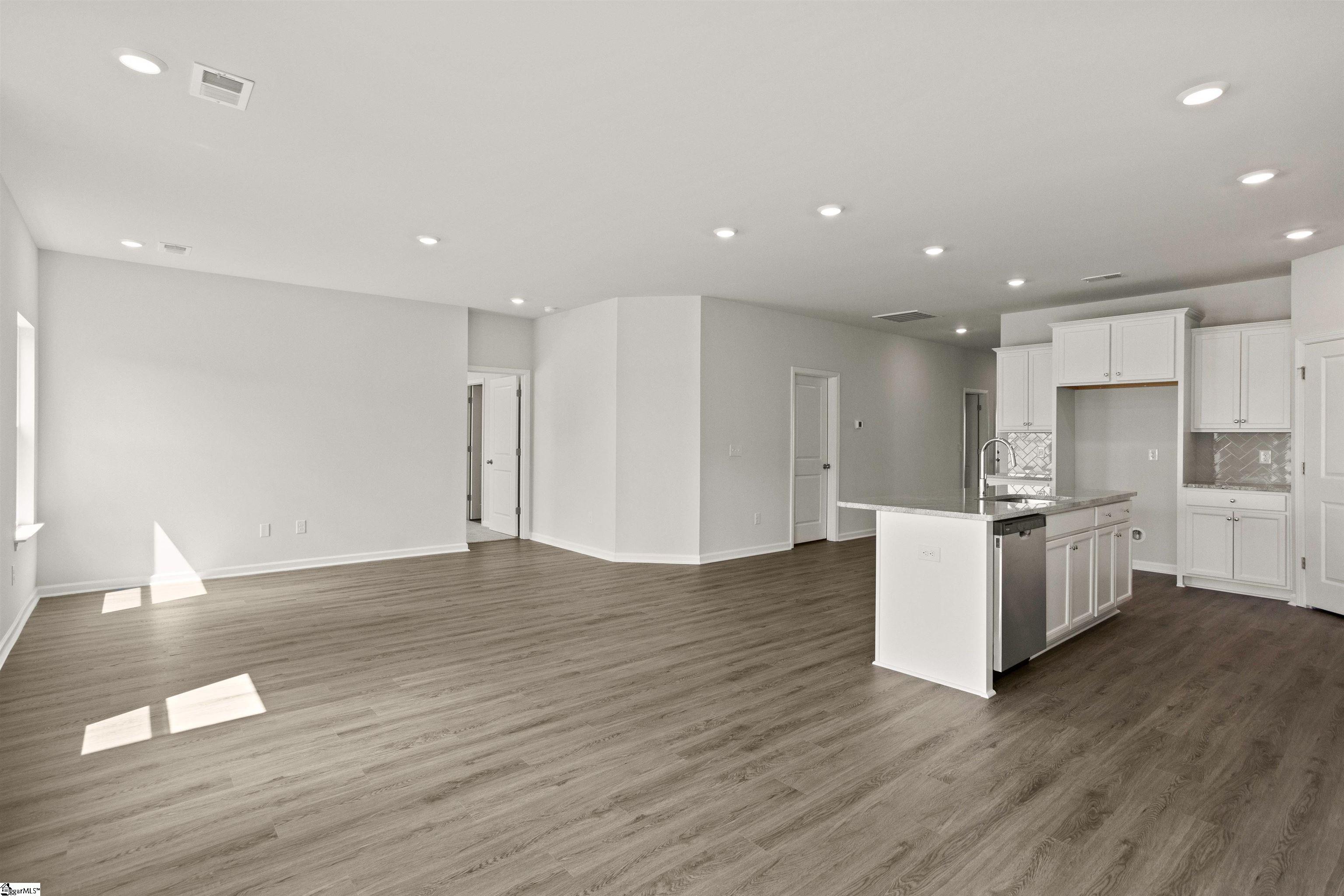 419 Beautyberry Street Property Photo 15