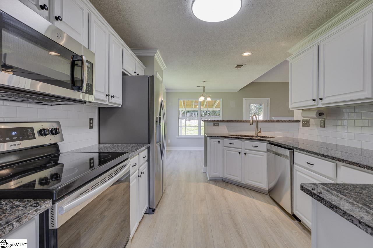 253 Rivers Edge Drive Property Photo 18
