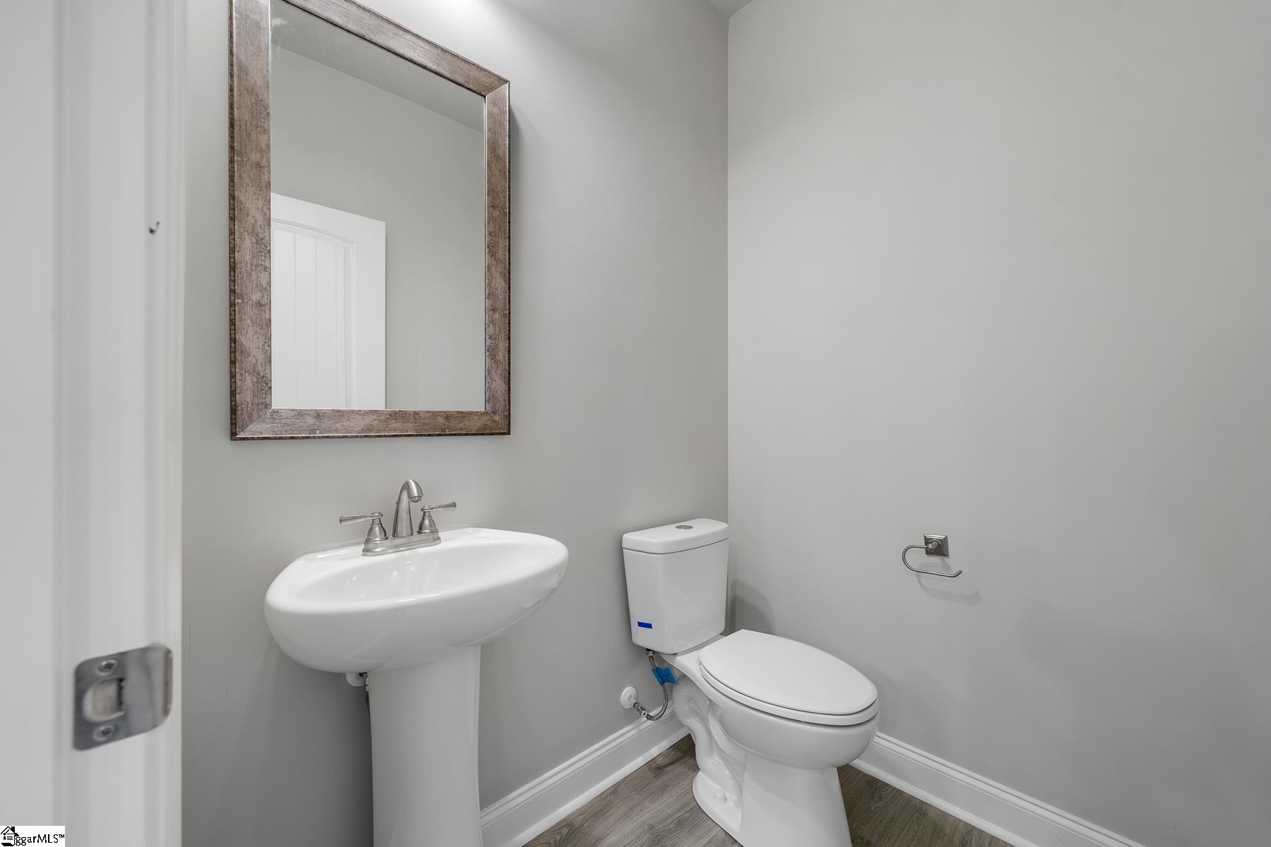628 Forest Creek Circle Property Photo 14
