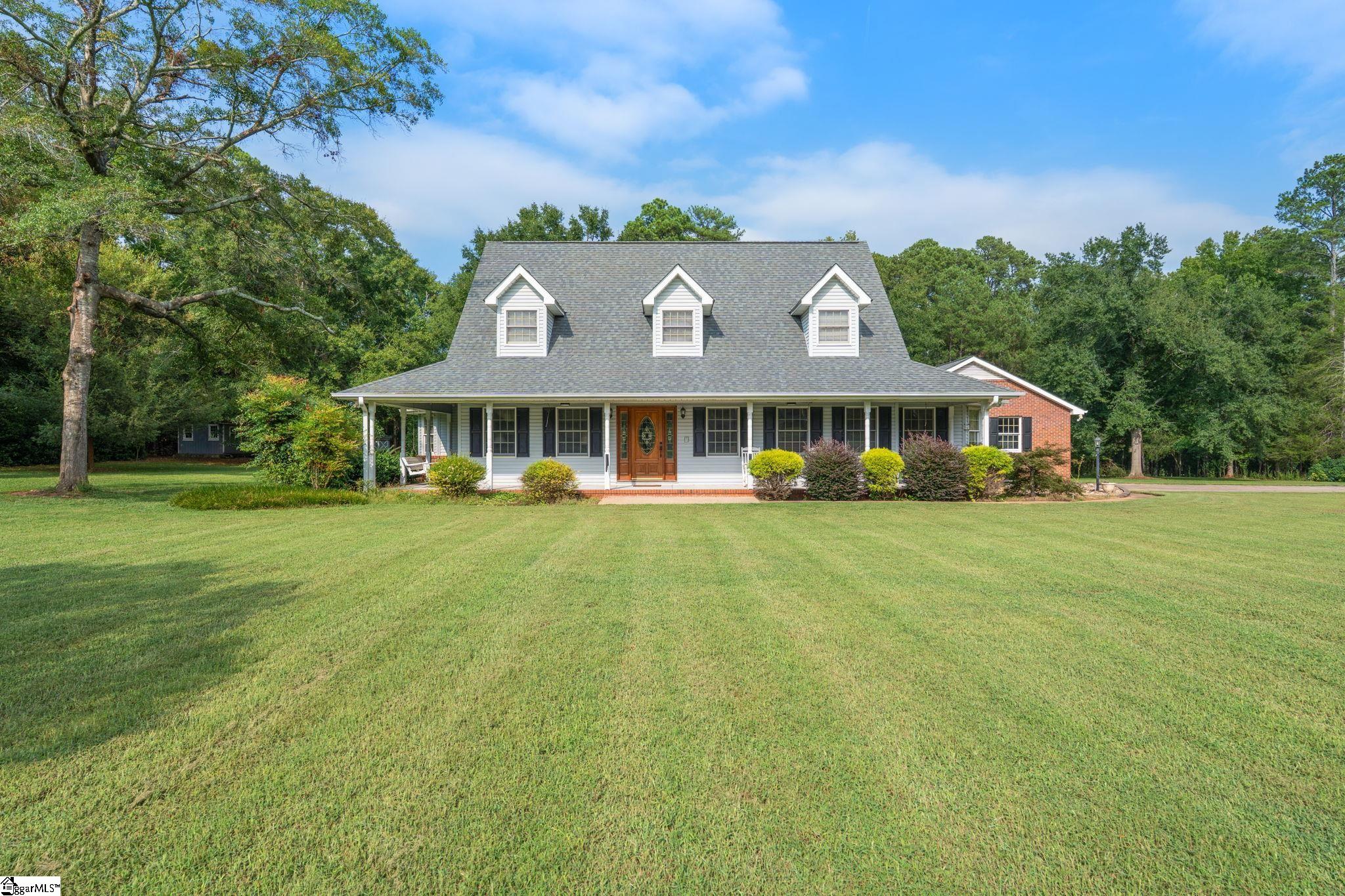 1100 Pine Knoll Property Photo 1