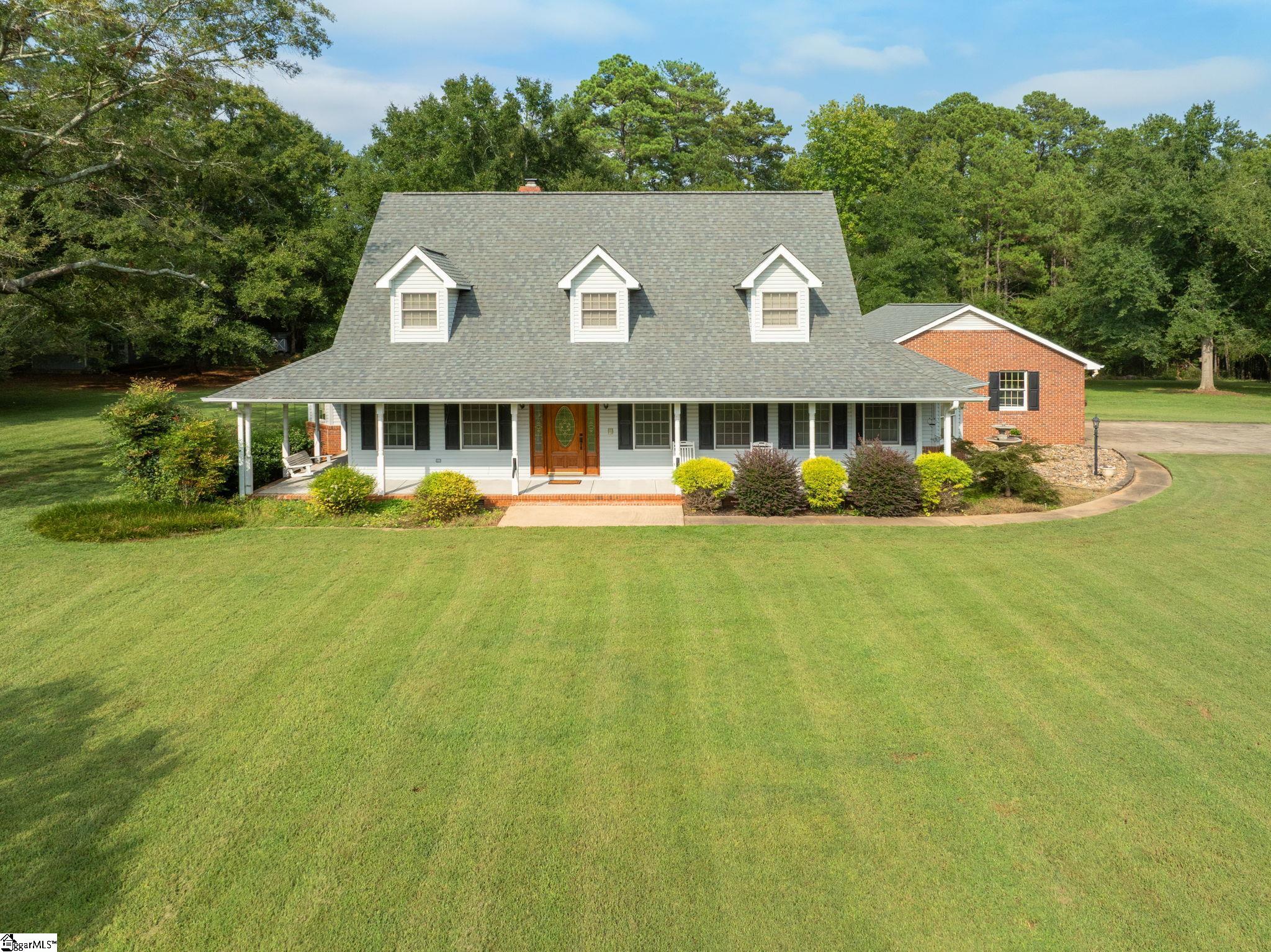 1100 Pine Knoll Property Photo 2