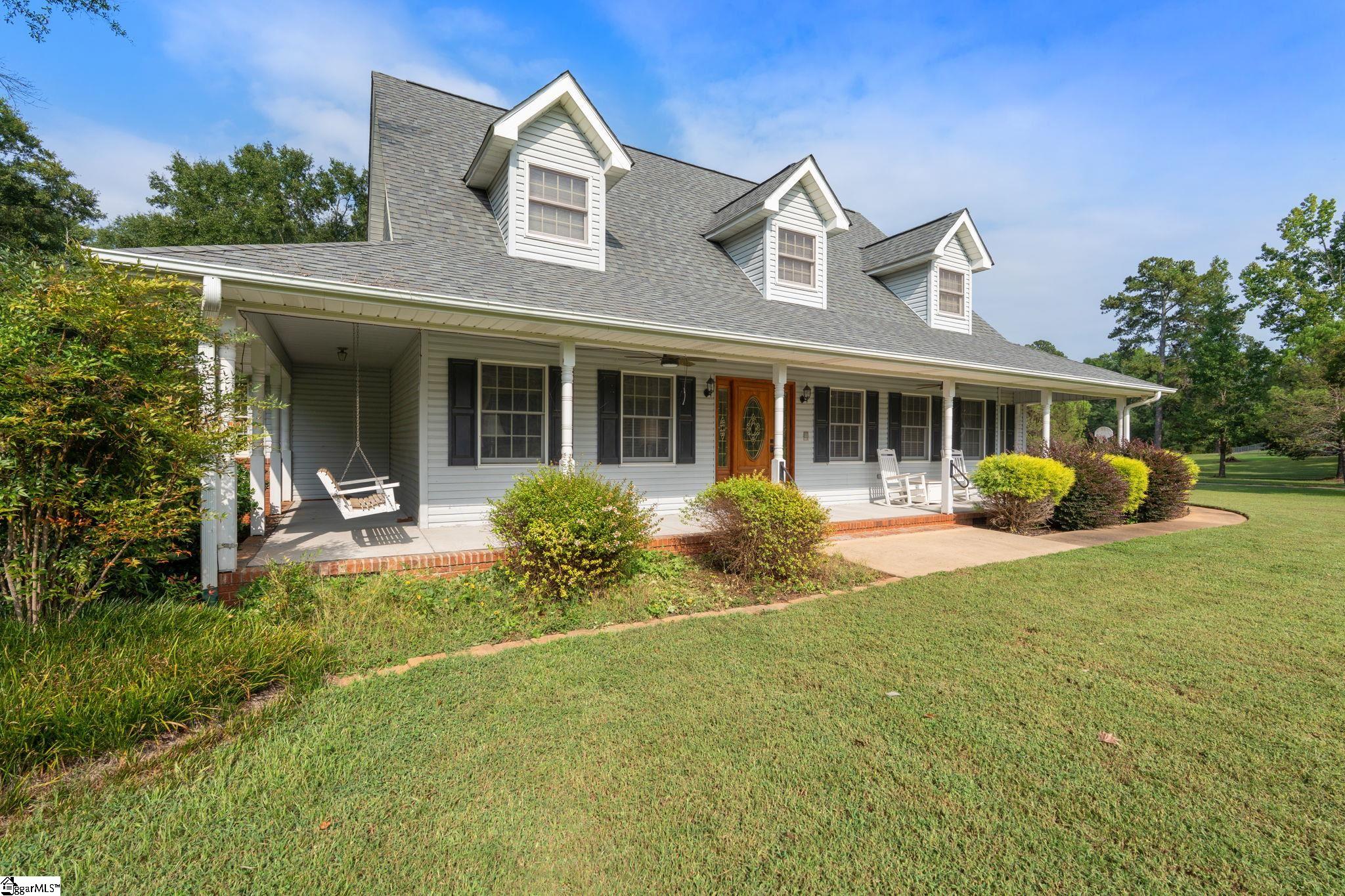 1100 Pine Knoll Property Photo 3
