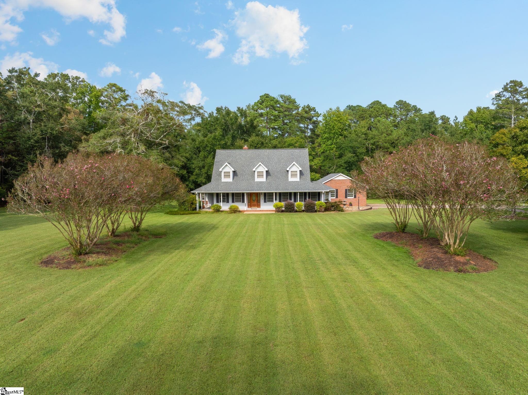1100 Pine Knoll Property Photo 6