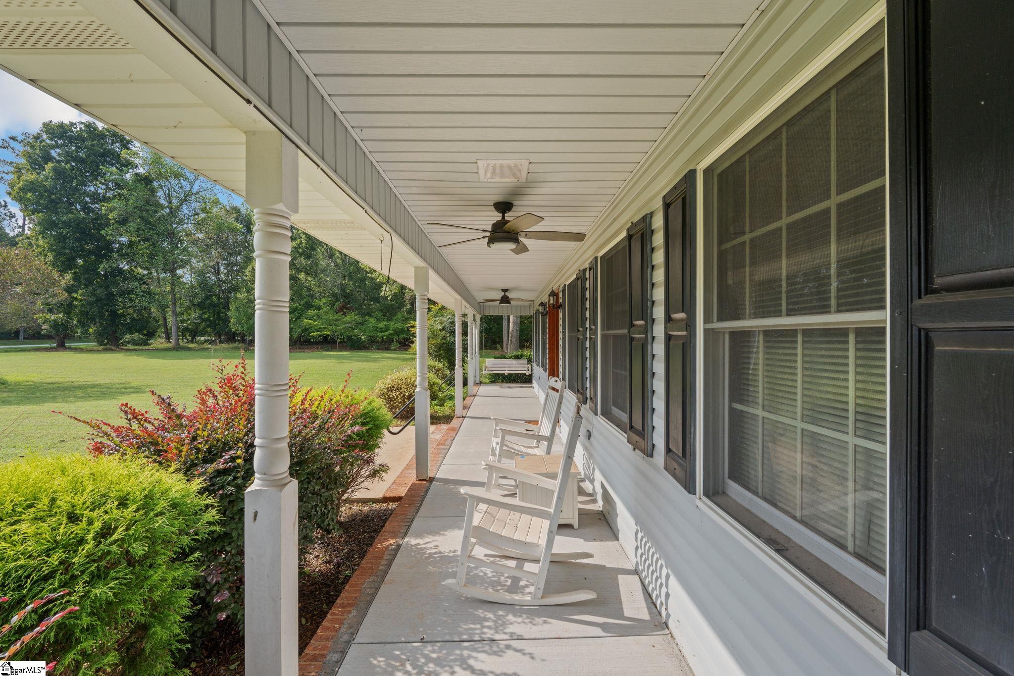 1100 Pine Knoll Property Photo 7